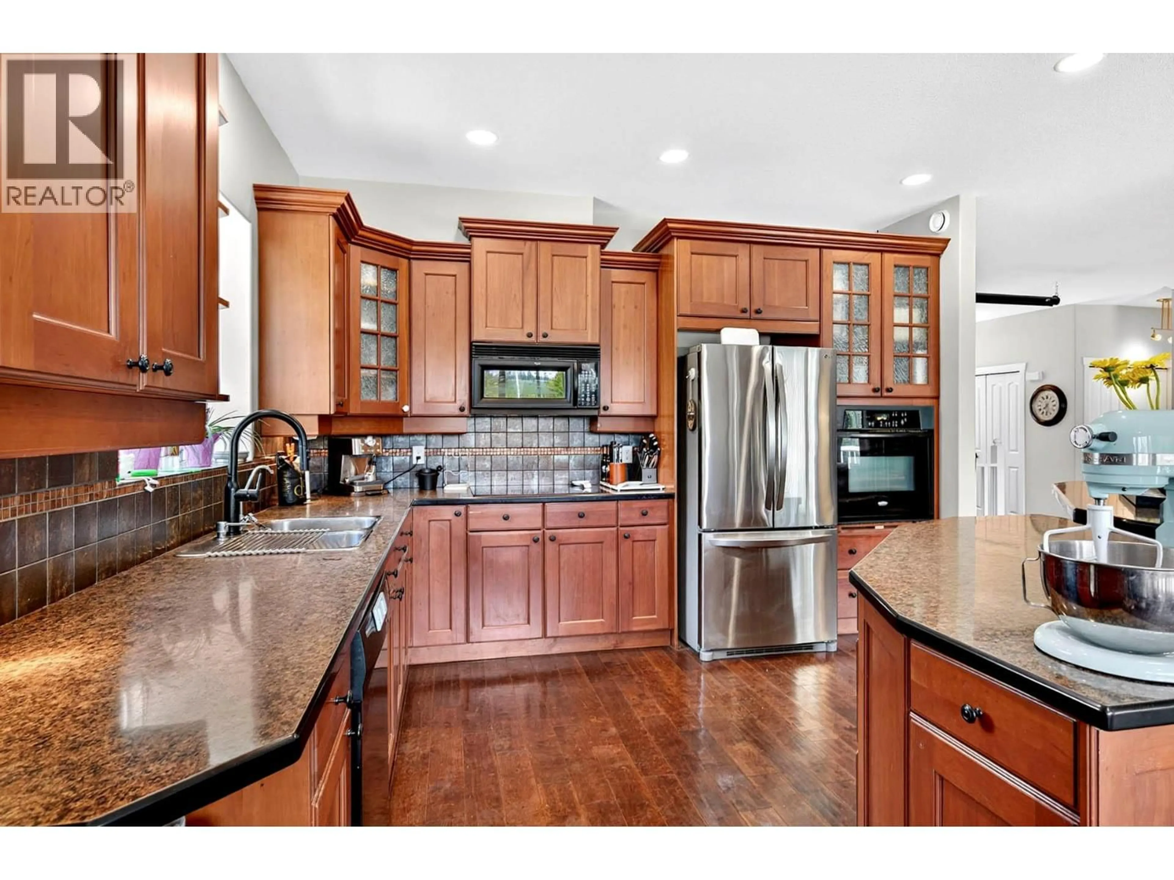 Open concept kitchen, ceramic/tile floor for 3833 MARMOT ROAD, Kamloops British Columbia V1S1Y8