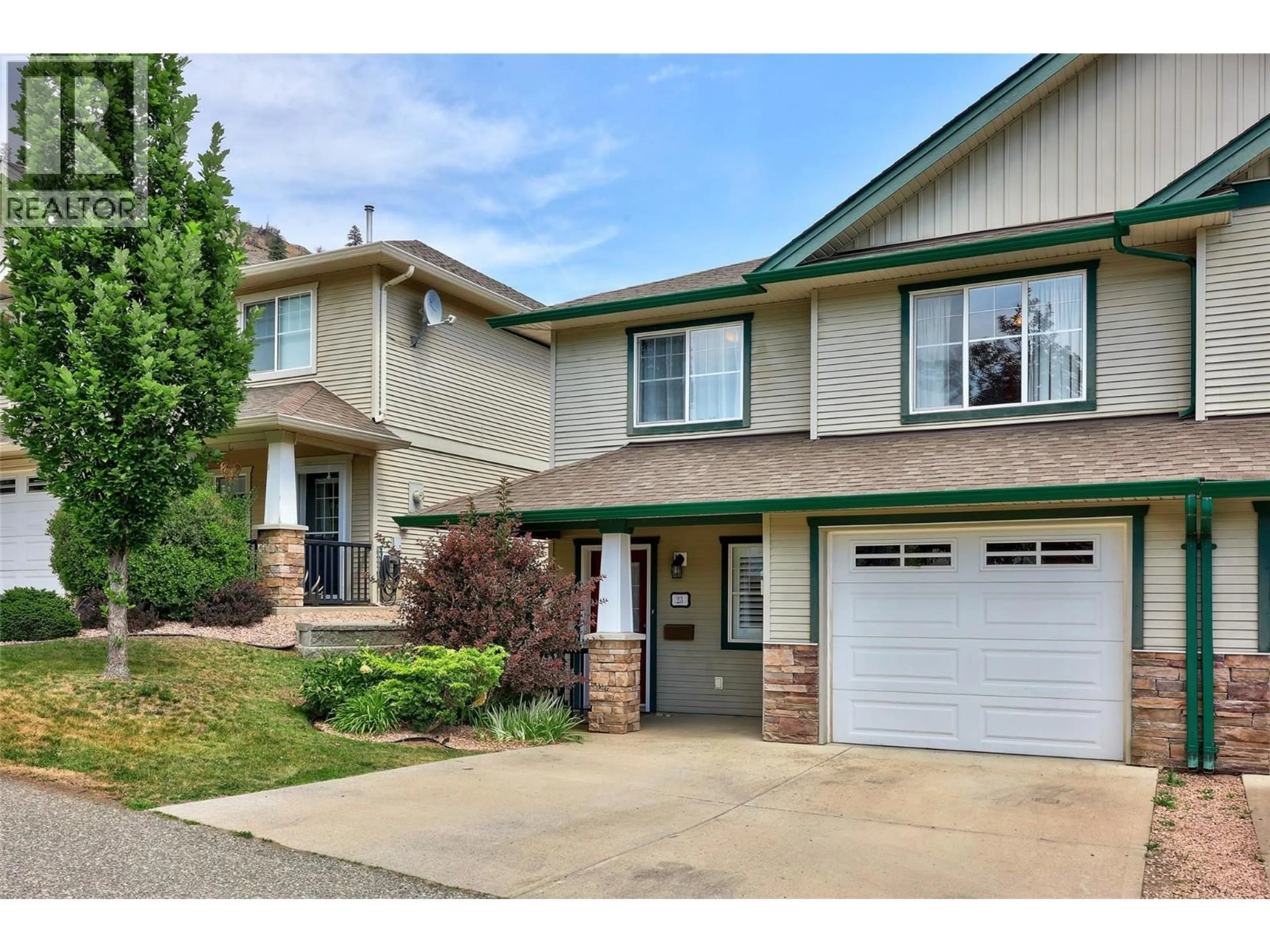 Home with vinyl exterior material, street for 23 - 1940 HILLSIDE DRIVE, Kamloops British Columbia V2E2T3