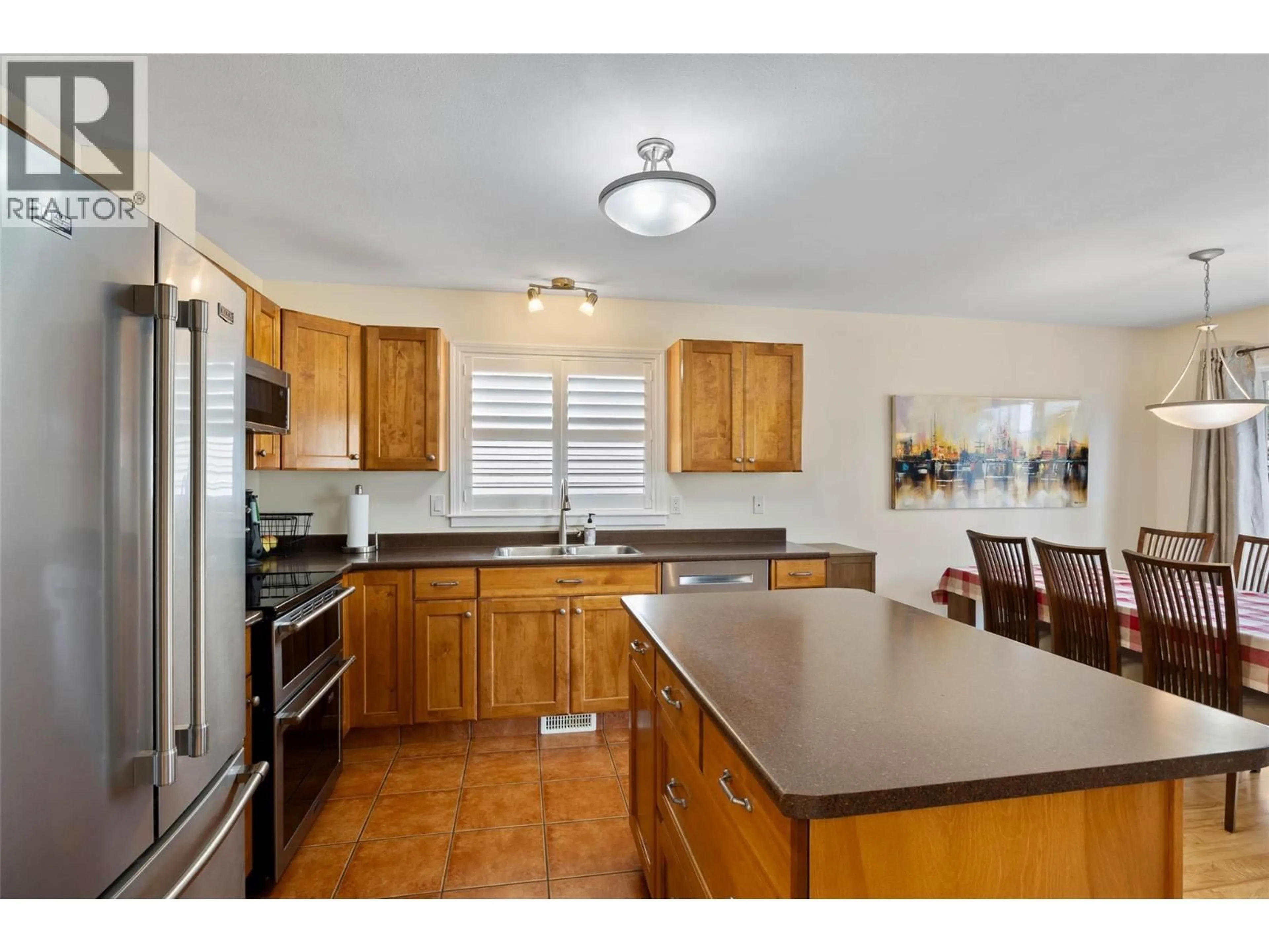 Open concept kitchen, ceramic/tile floor for 23 - 1940 HILLSIDE DRIVE, Kamloops British Columbia V2E2T3