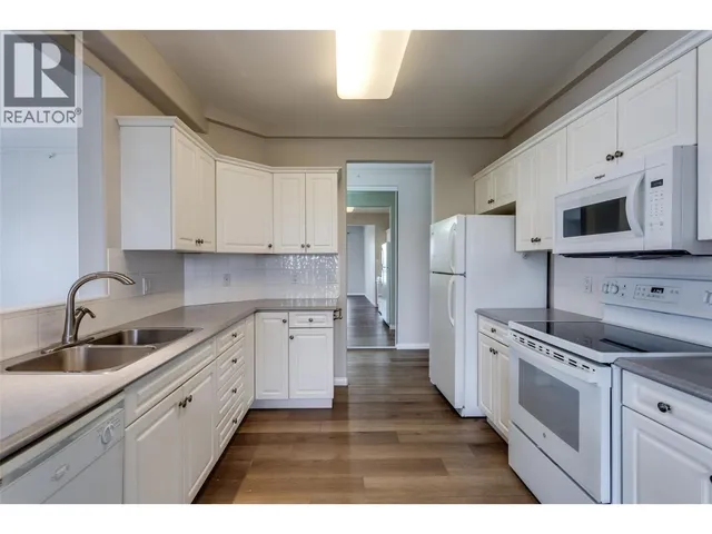 401 - 1962 ENTERPRISE WAY, Kelowna 2