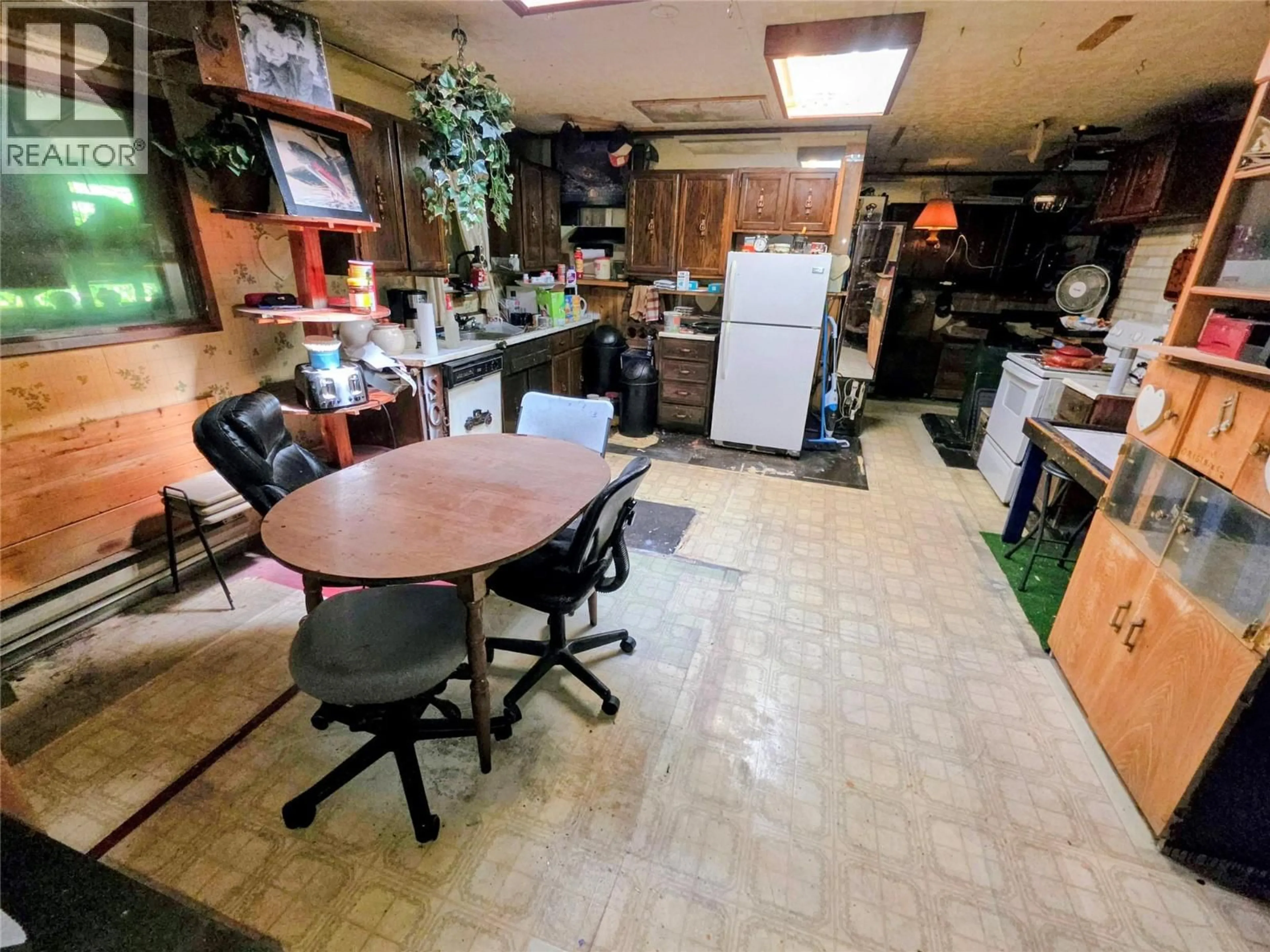 Unknown for 283 2ND AVENUE, Trail British Columbia V1R4V3
