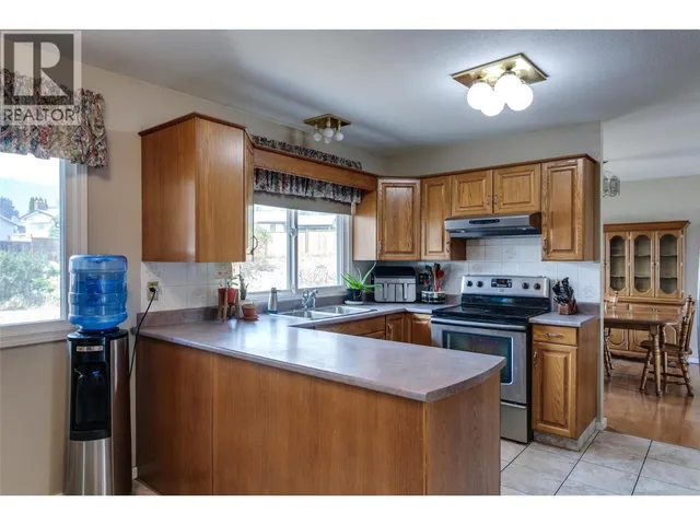840 LIBAN COURT, Kelowna 2