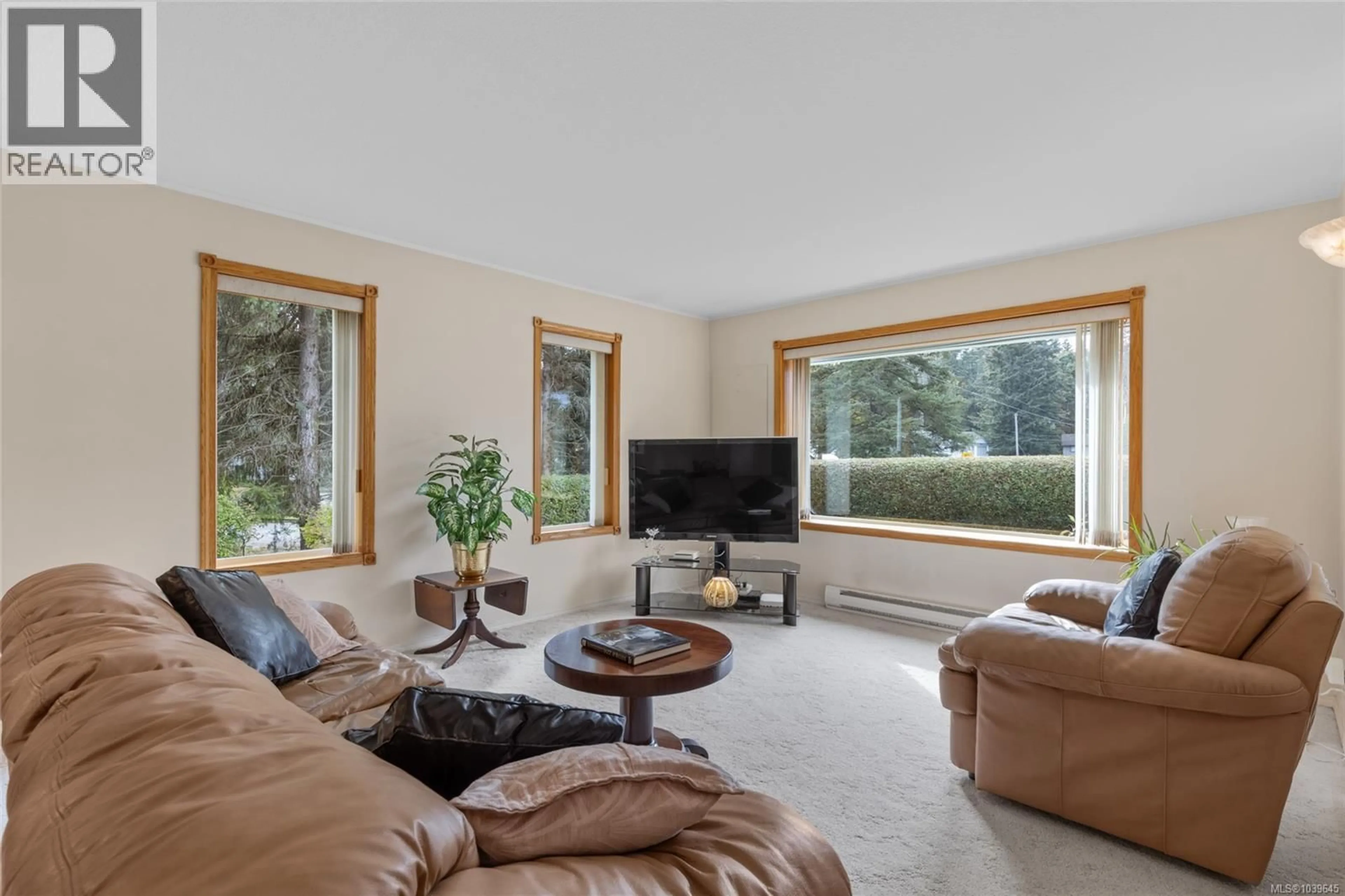 Living room with furniture, unknown for 2682 LABIEUX ROAD, Nanaimo British Columbia V9T3N4