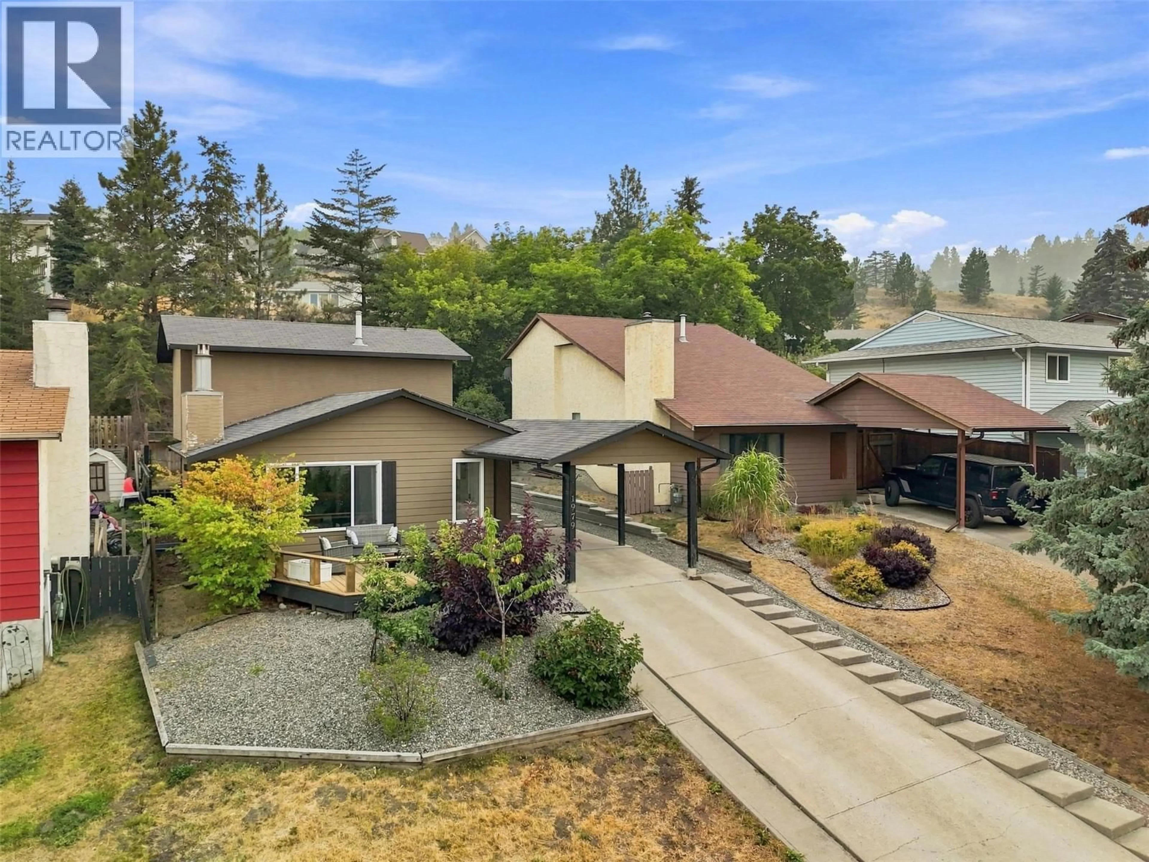 A pic from outside/outdoor area/front of a property/back of a property/a pic from drone, unknown for 1979 HARRISON WAY, Kamloops British Columbia V1S1M8