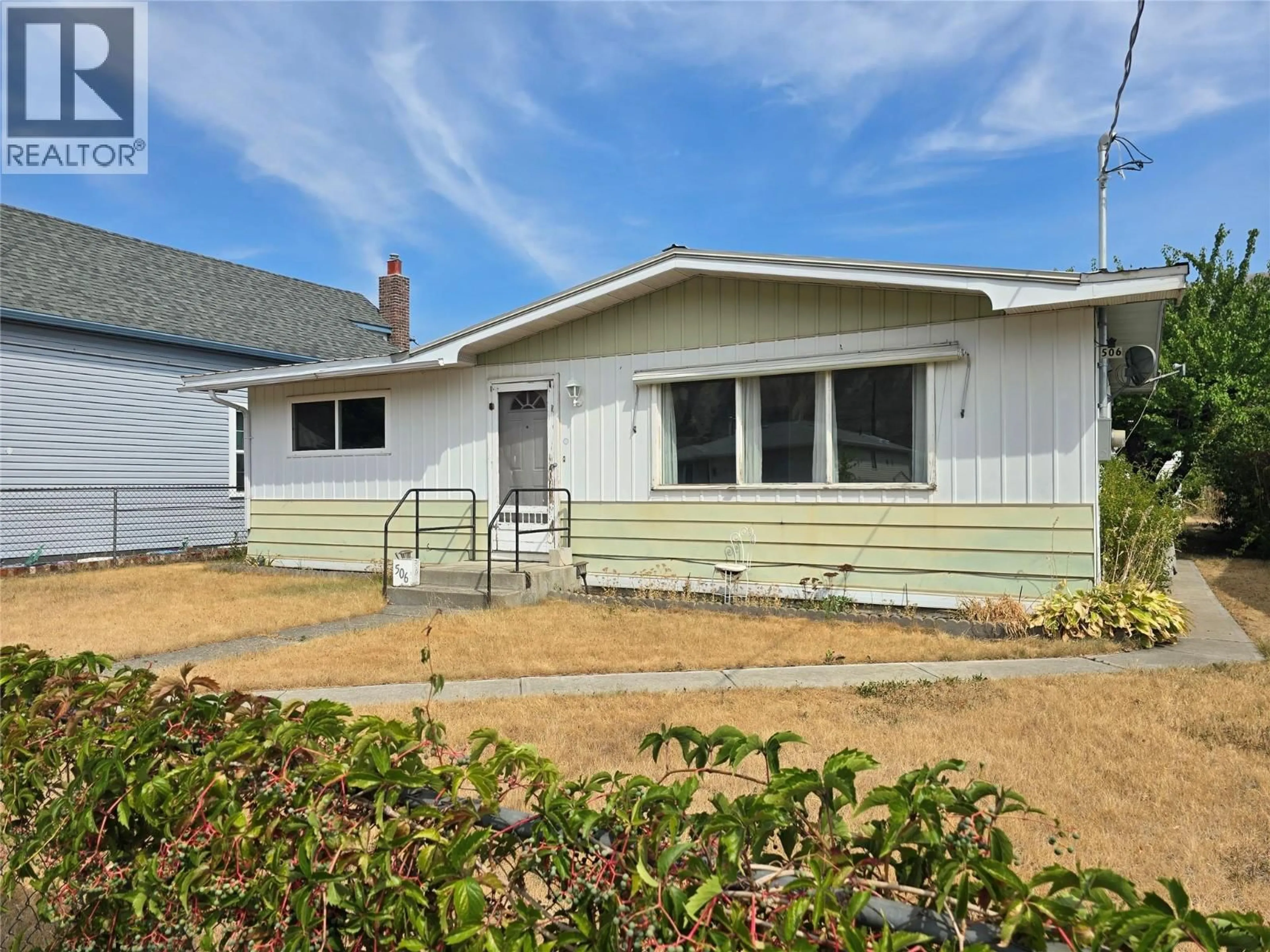 Home with vinyl exterior material, street for 506 BANCROFT STREET, Ashcroft British Columbia V0K1A0