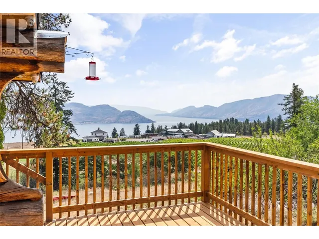 5876 VICTORIA STREET, Peachland 2