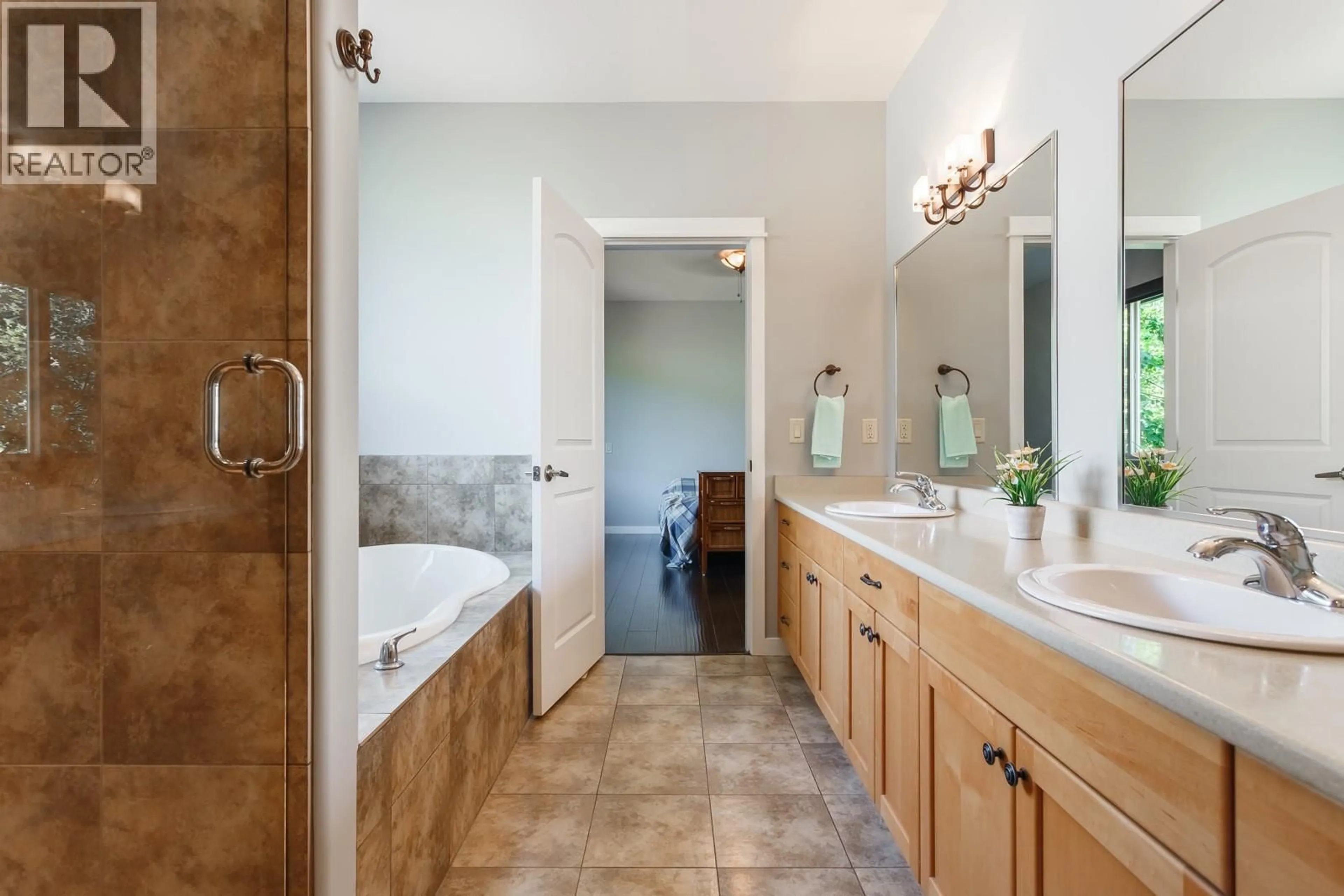 Contemporary bathroom, ceramic/tile floor for 2538 COPPER RIDGE DRIVE, West Kelowna British Columbia V4T2X6