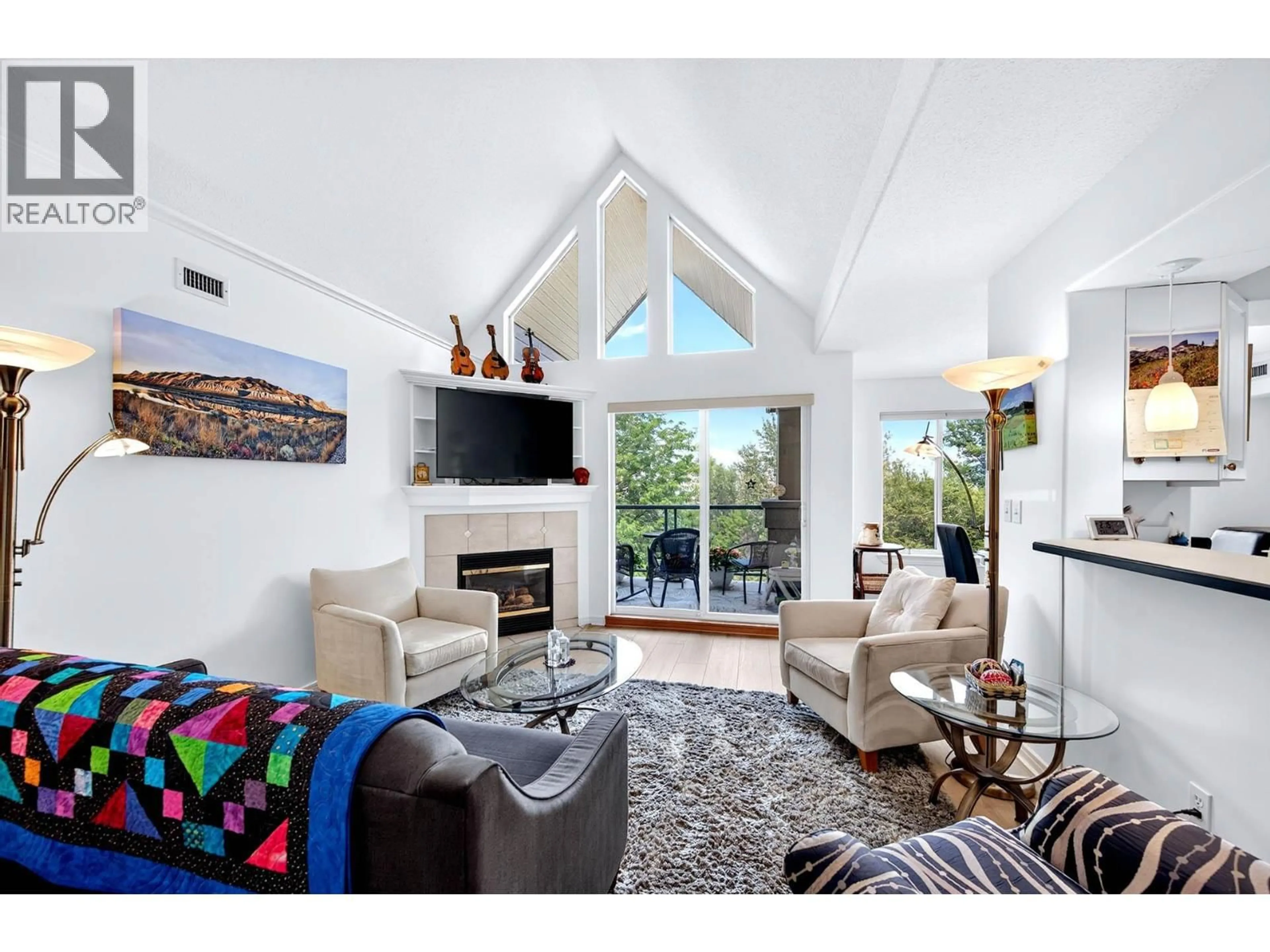 Living room with furniture, unknown for 406 - 950 LORNE STREET, Kamloops British Columbia V2C5M4
