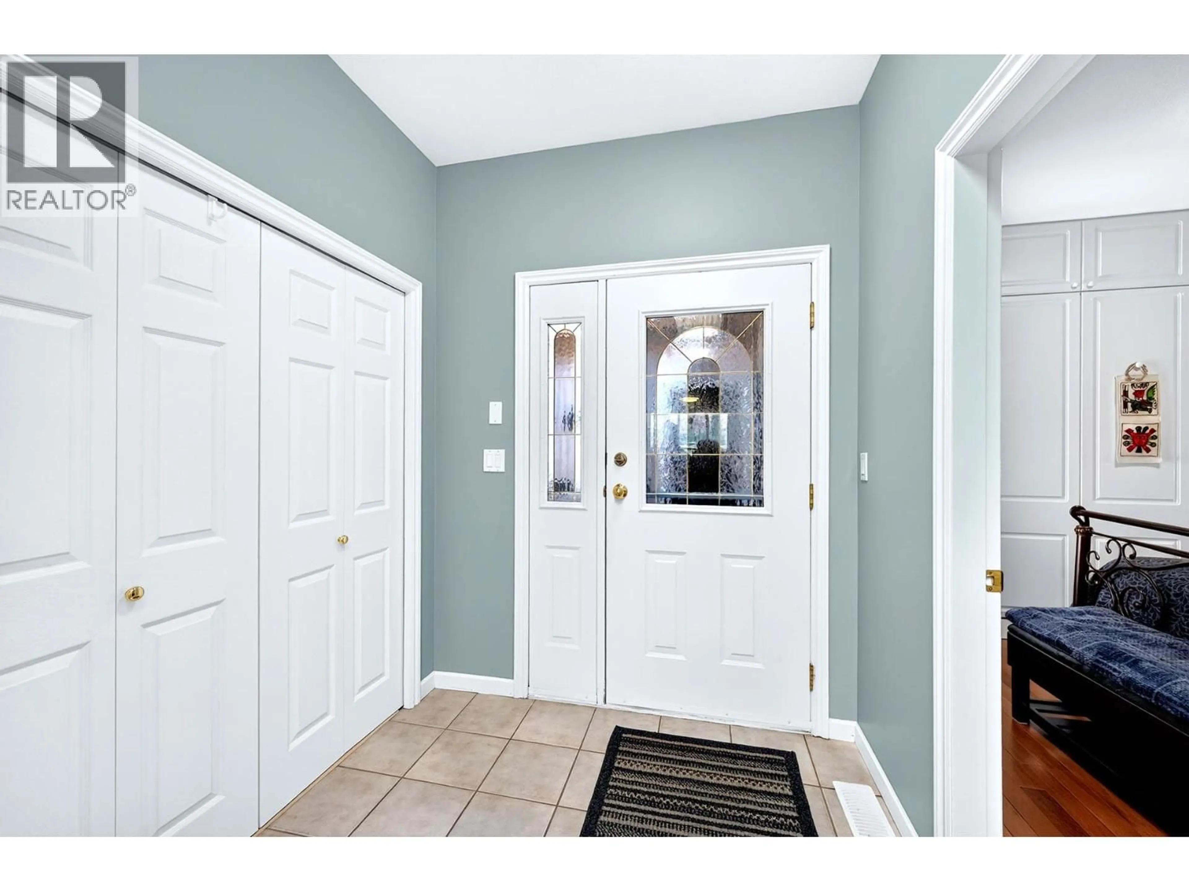 Indoor entryway for 38 - 650 HARRINGTON ROAD, Kamloops British Columbia V2B6T7