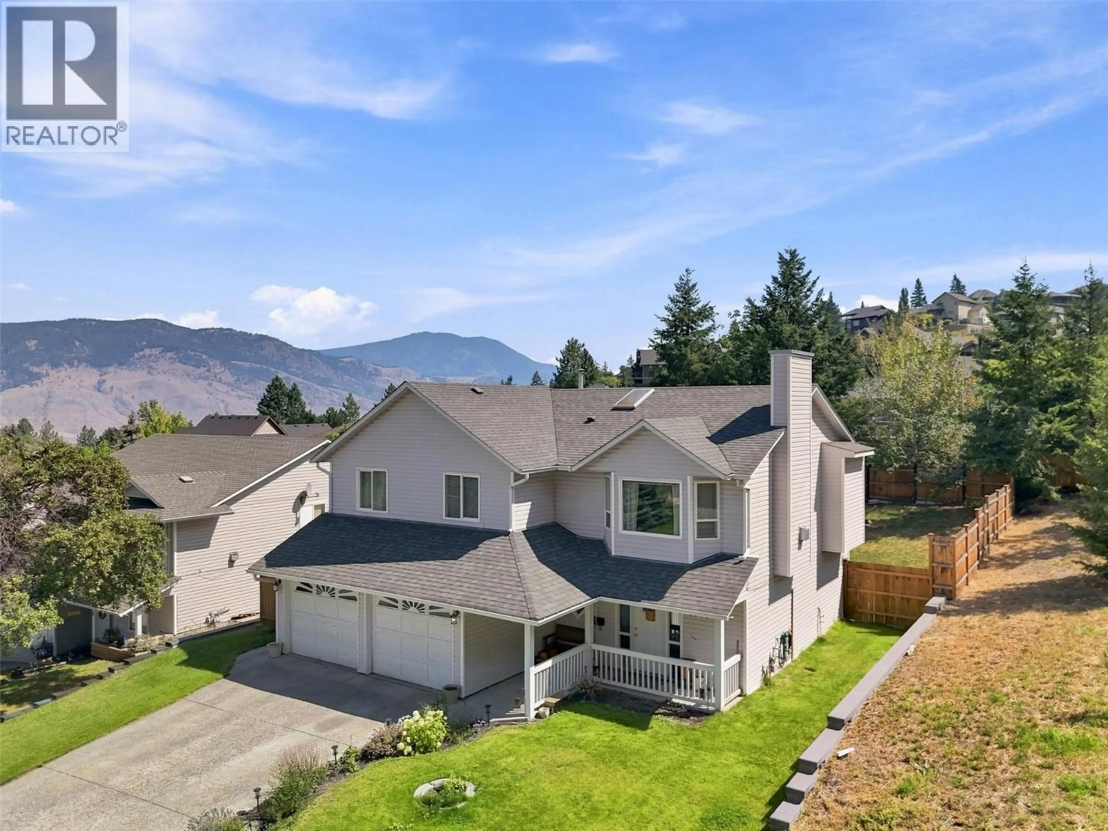 A pic from outside/outdoor area/front of a property/back of a property/a pic from drone, mountain view for 1796 BABINE AVENUE, Kamloops British Columbia V2E2P7