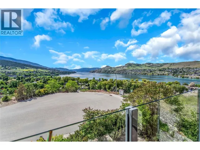 8780 BRAEBURN DRIVE, Coldstream 4