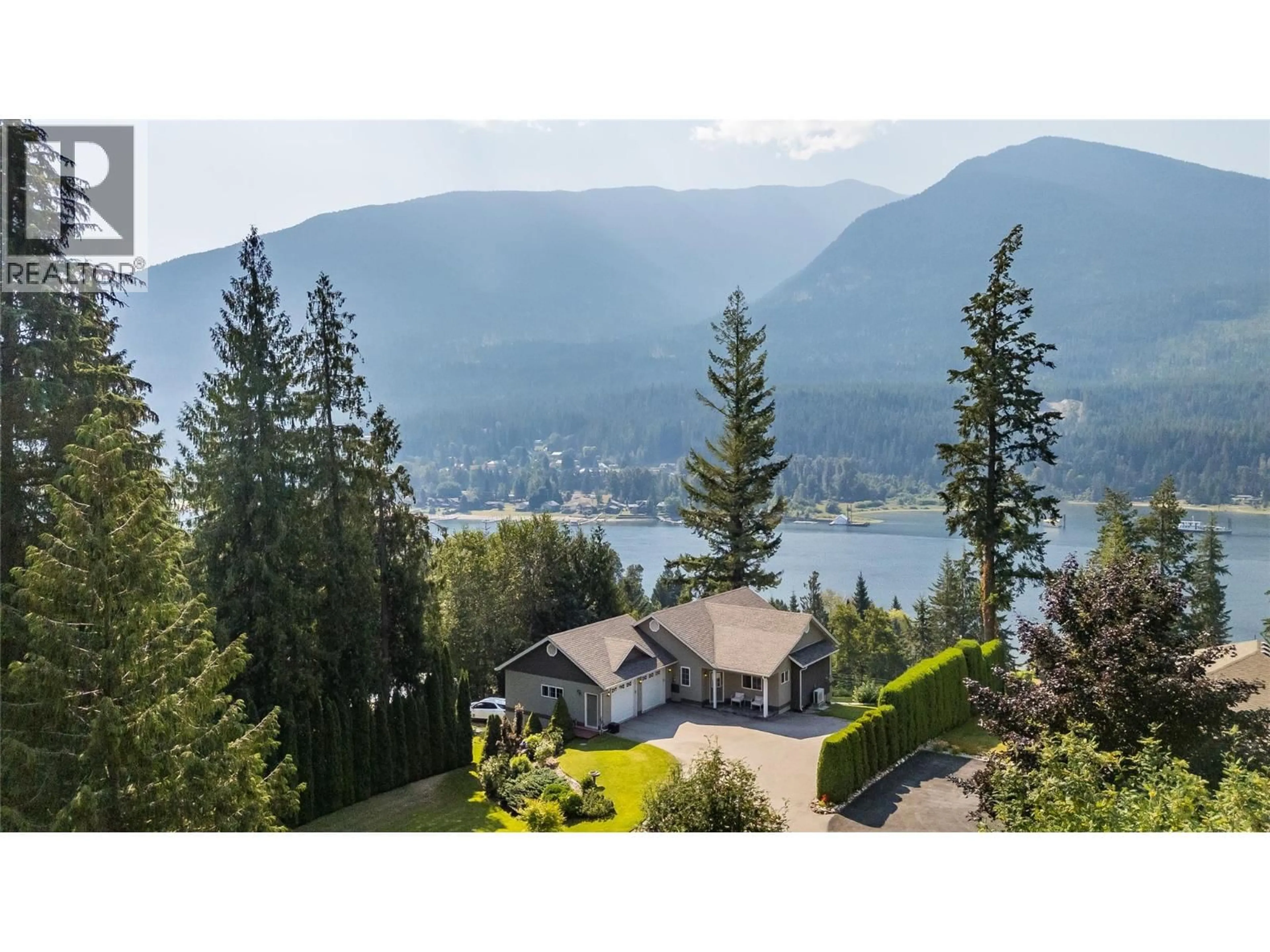 A pic from outside/outdoor area/front of a property/back of a property/a pic from drone, water/lake/river/ocean view for 408 BALFOUR HEIGHTS ROAD, Balfour British Columbia V0G1C0