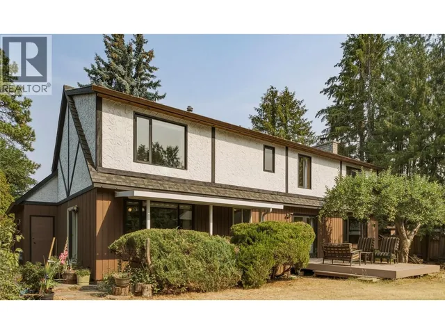 7603 DE JONG DRIVE, Coldstream 2