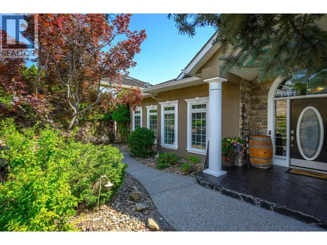 8853 BRAEBURN DRIVE, Coldstream 4