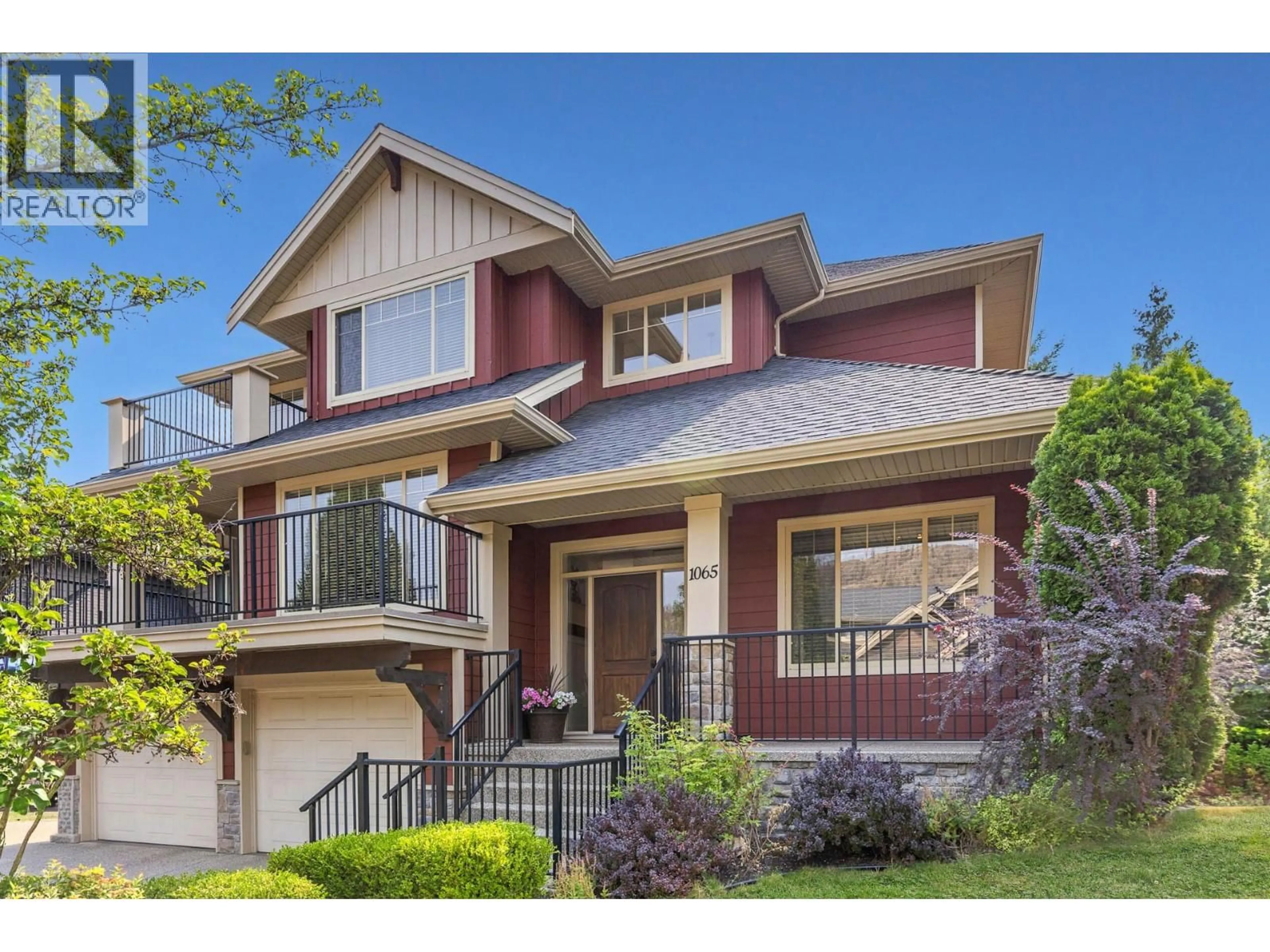 Home with vinyl exterior material, street for 1065 LONG RIDGE DRIVE, Kelowna British Columbia V1V2S1