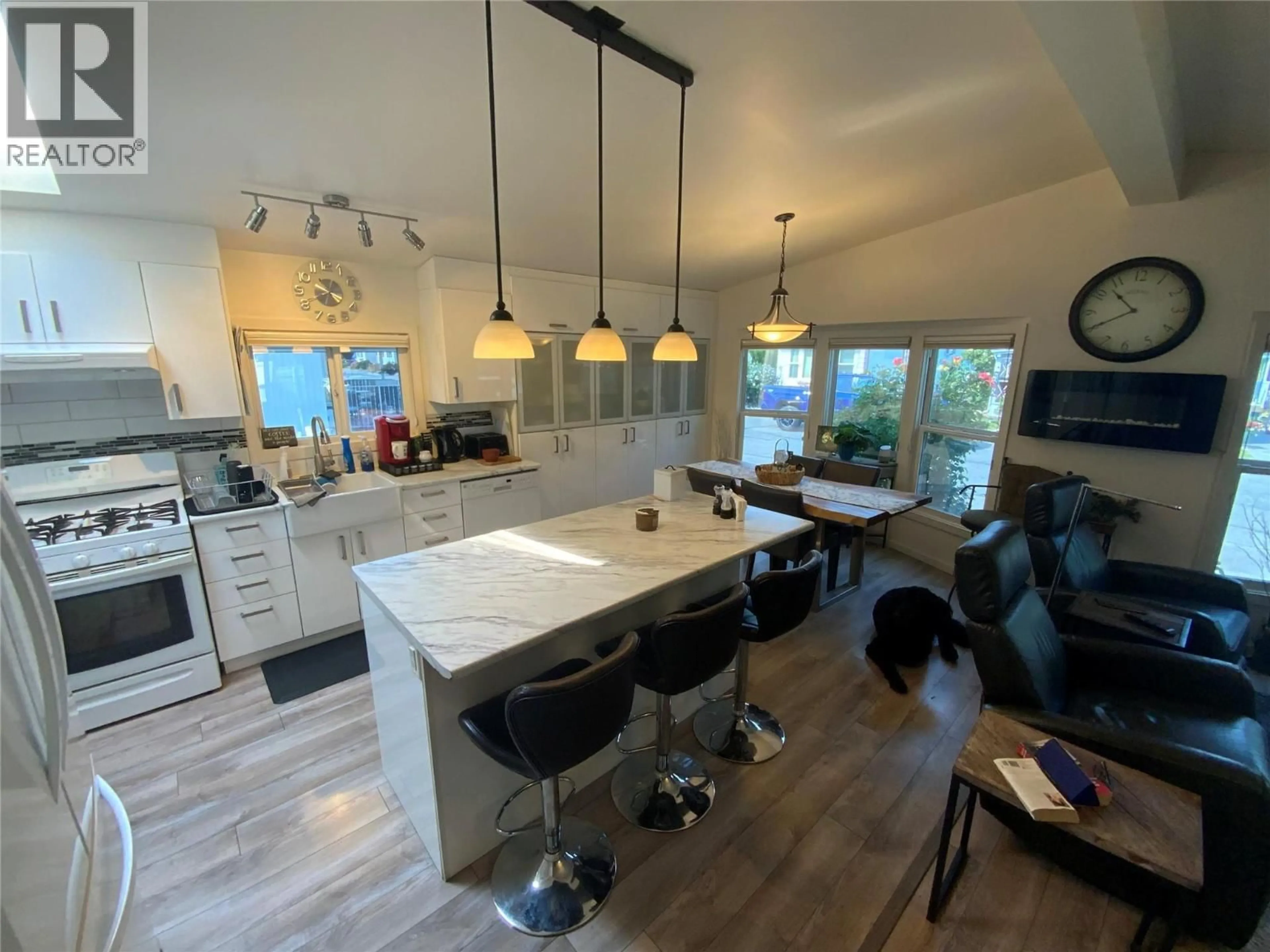 Open concept kitchen, unknown for 45 - 999 BURNABY AVENUE, Penticton British Columbia V2A1G7