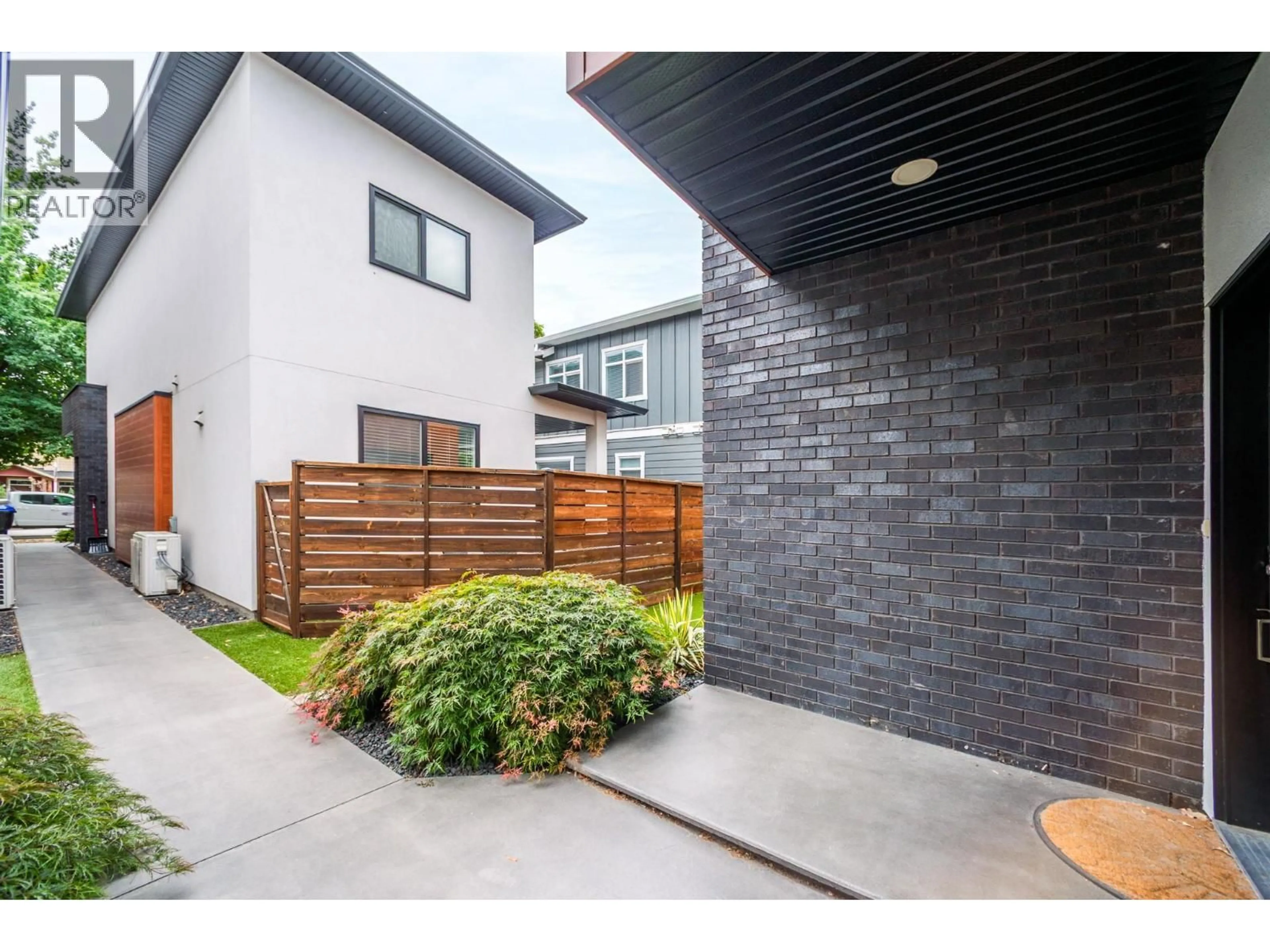 Unknown for 1929 ETHEL STREET, Kelowna British Columbia V1Y2Z5