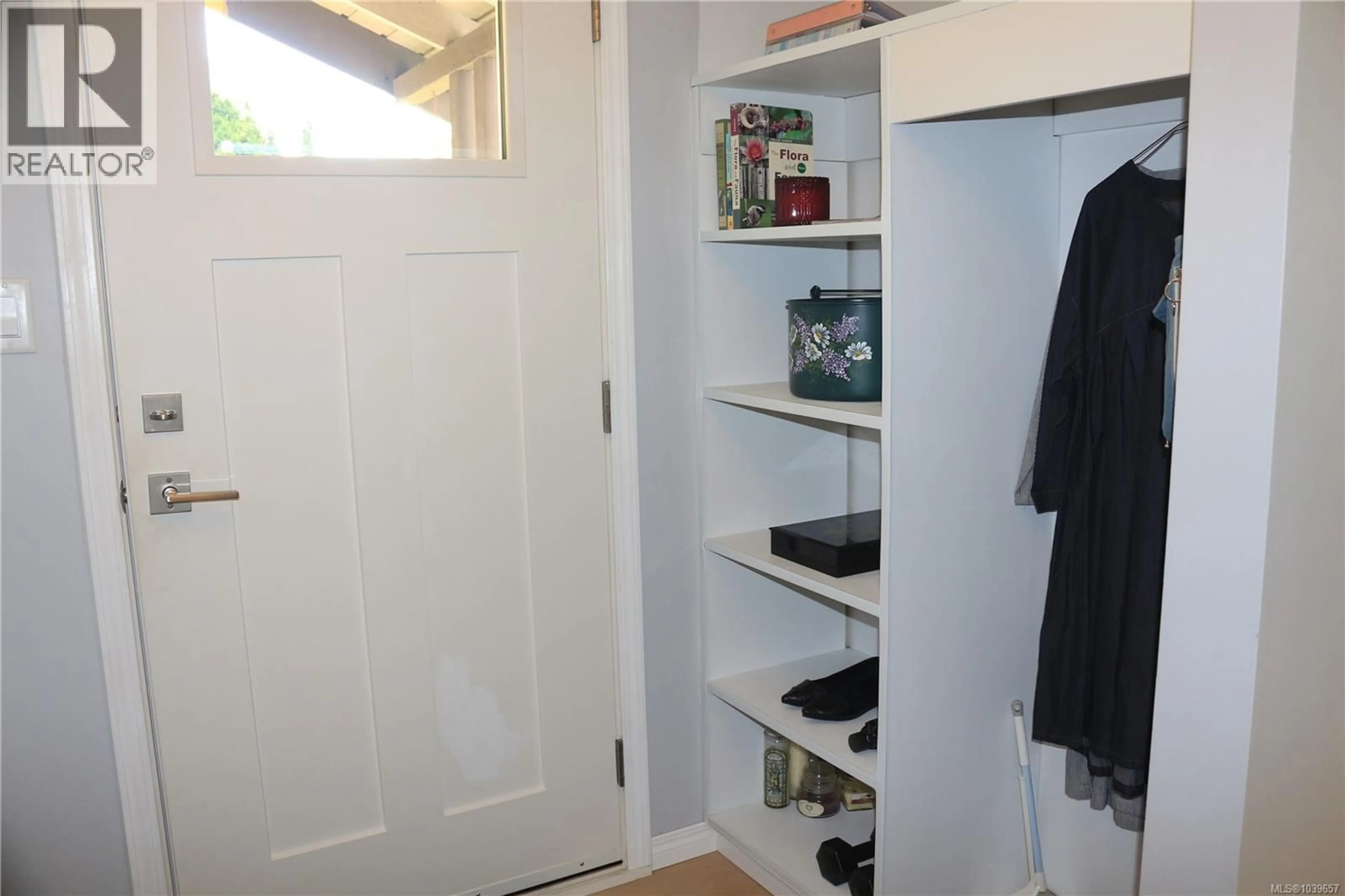 Storage room or clothes room or walk-in closet for 28 - 278 ISLAND HIGHWAY, View Royal British Columbia V9B1G5