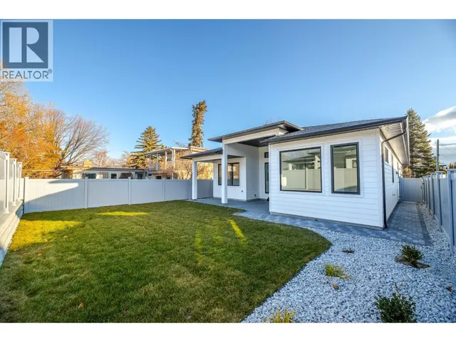 5586 NIXON ROAD, Summerland 2