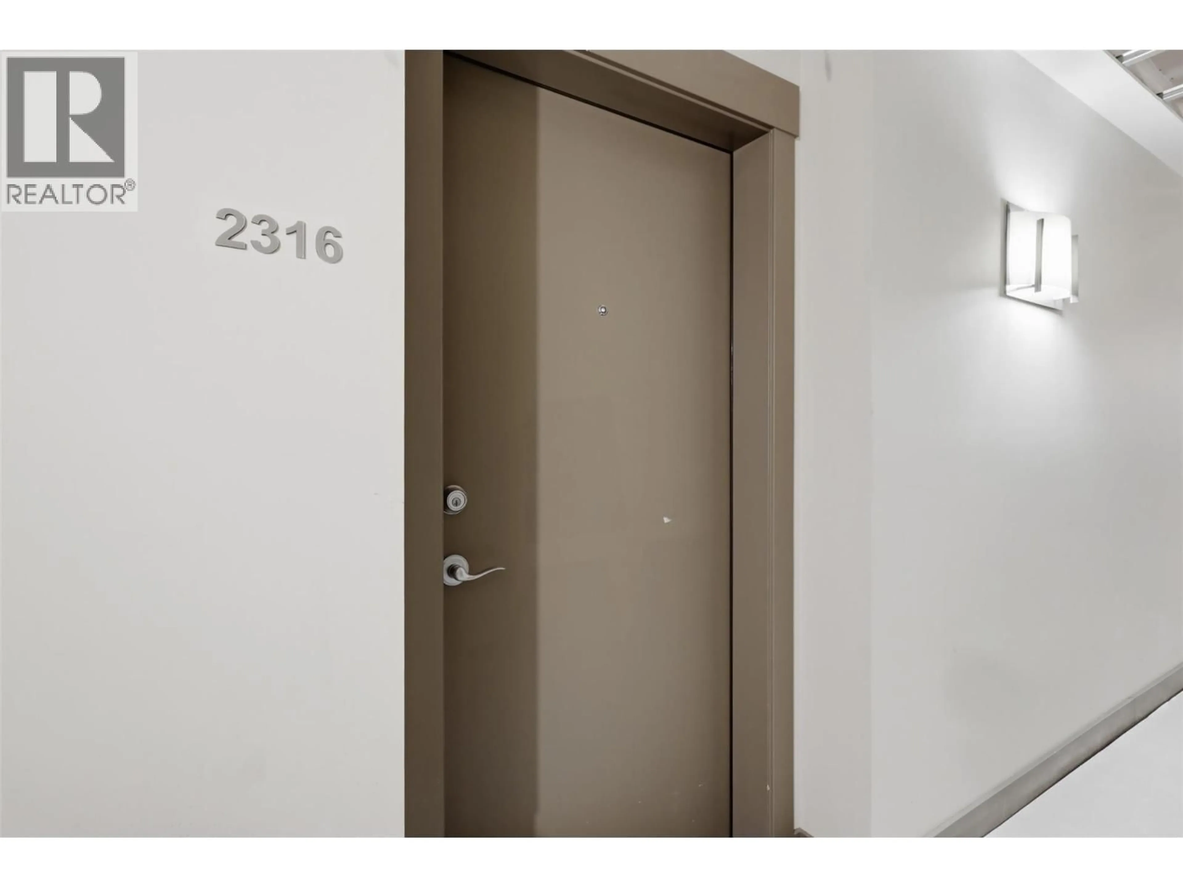 Indoor foyer for 2316 - 1030 TALASA WAY, Kamloops British Columbia V2H1R1
