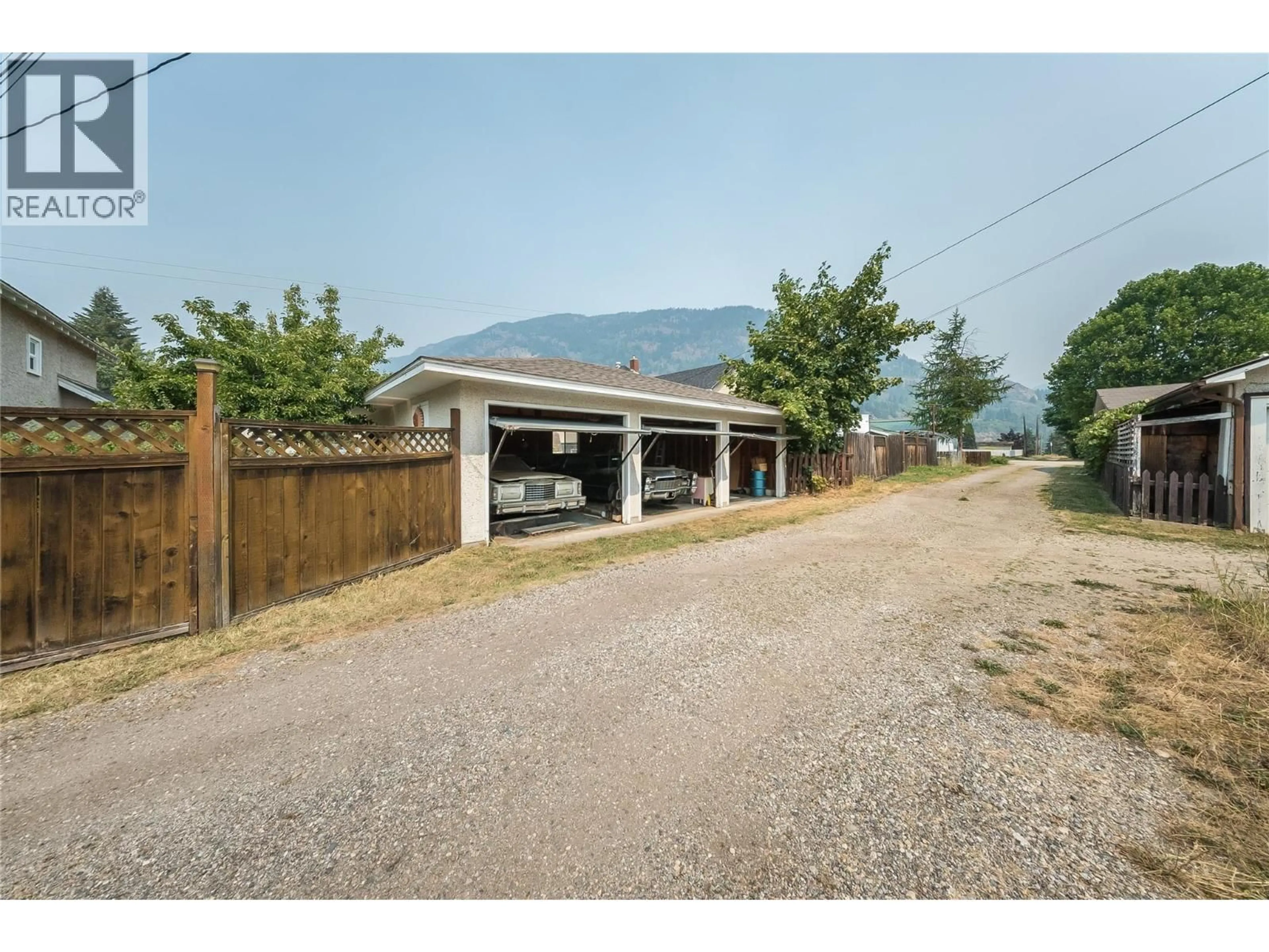 Unknown for 714 2ND STREET, Castlegar British Columbia V1N1Y8