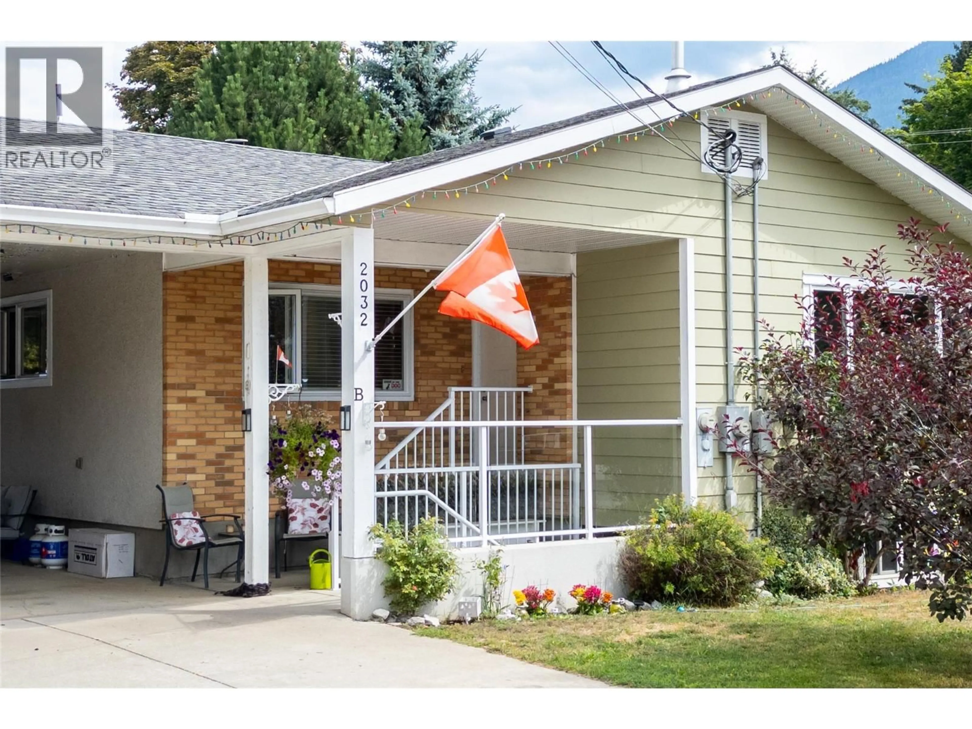 Home with vinyl exterior material, street for 2032 LAFORME BOULEVARD, Revelstoke British Columbia V0E2S0