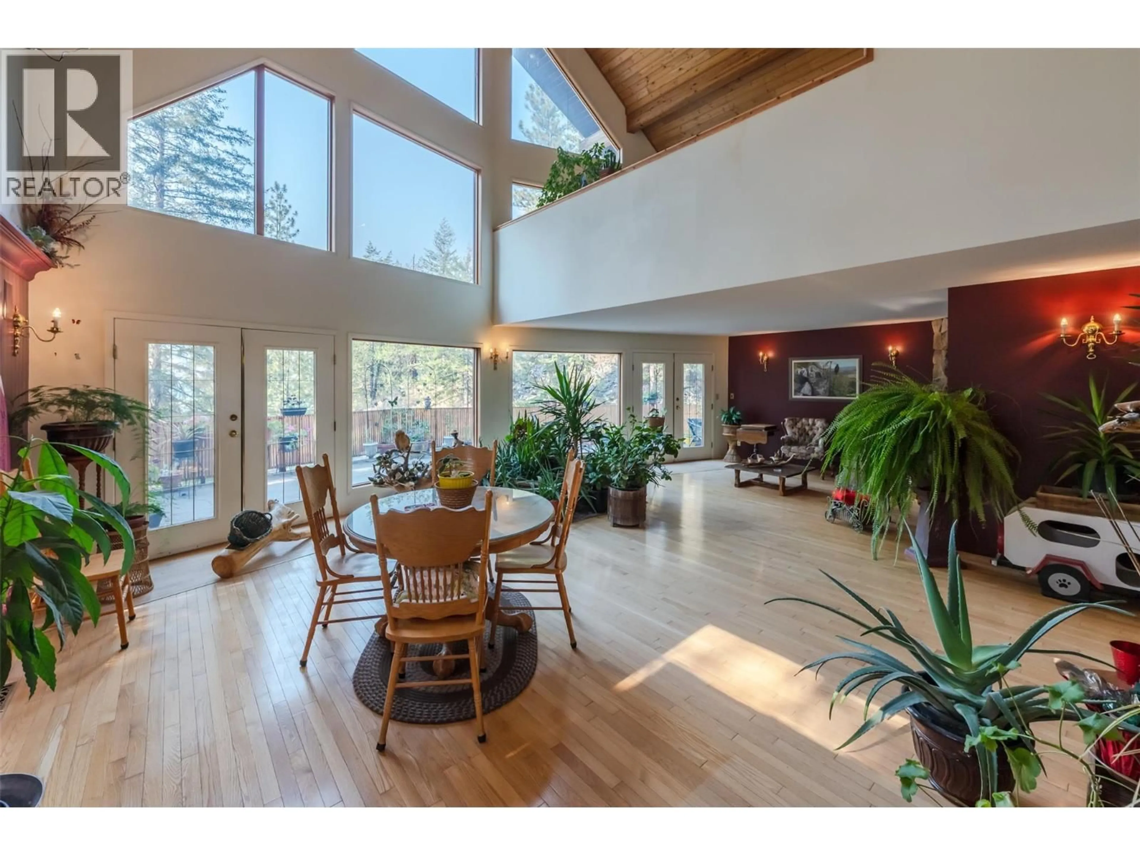 Indoor foyer for 143 STAGE COACH ROAD, Keremeos British Columbia V0X1N6