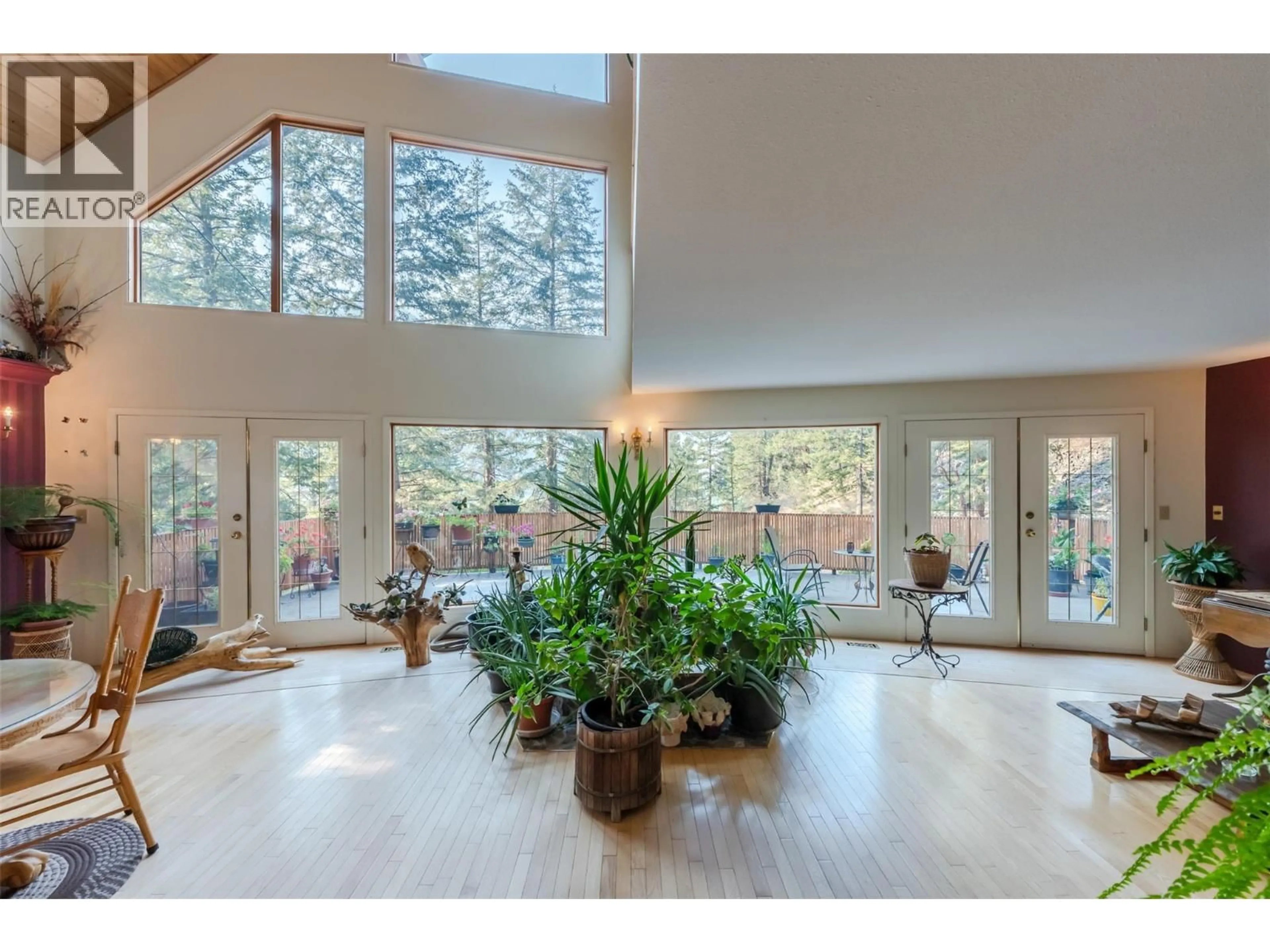 Indoor foyer for 143 STAGE COACH ROAD, Keremeos British Columbia V0X1N6