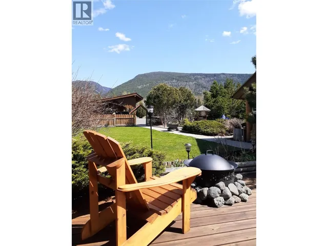 5177 CLEARWATER VALLEY ROAD, Clearwater 4