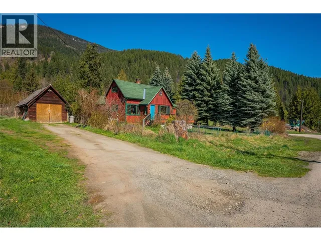 131 WASHINGTON STREET NORTH, Kaslo 5