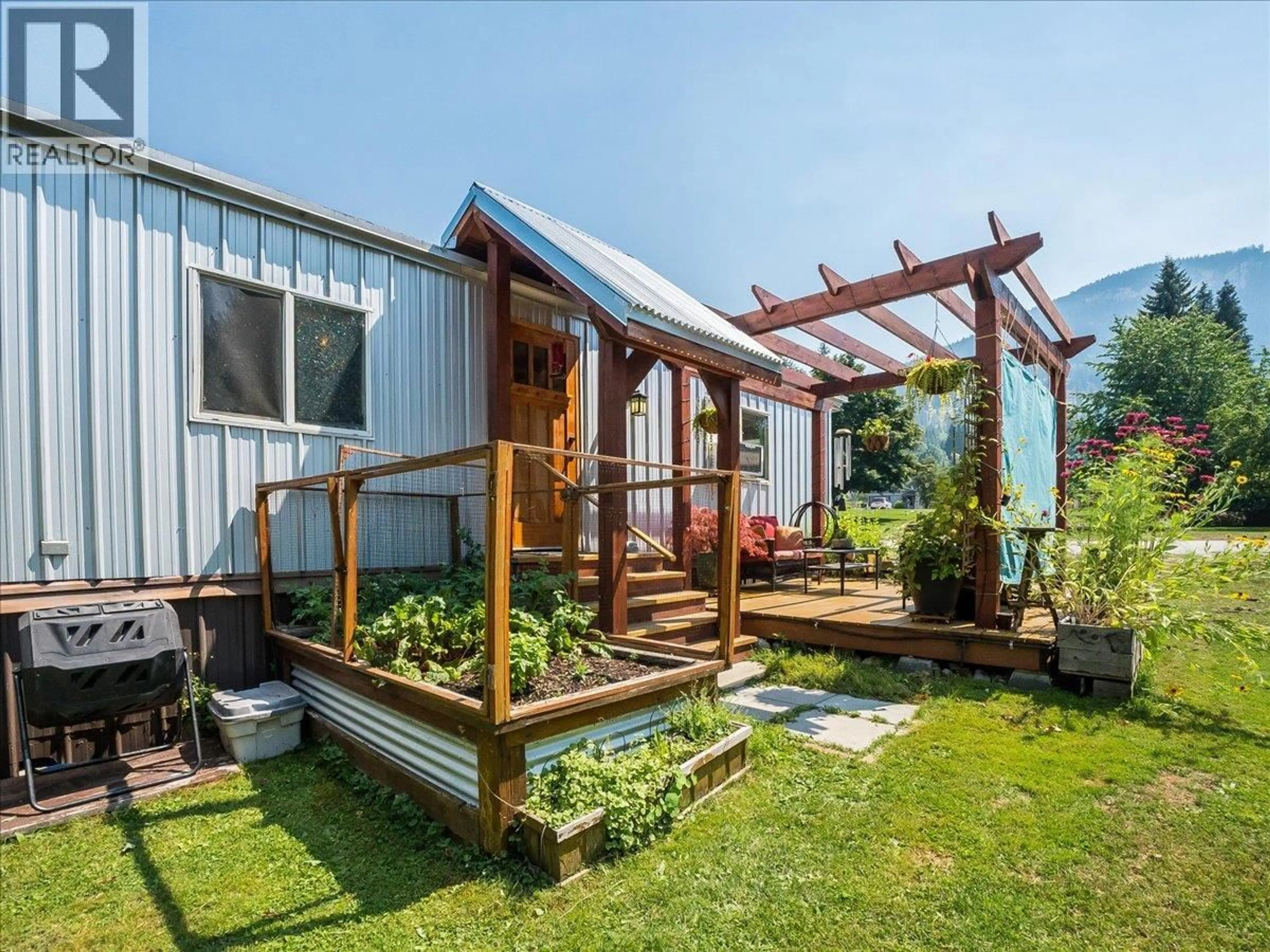 Unknown for 18 - 2917 GEORAMA ROAD, Nelson British Columbia V1L6Y7