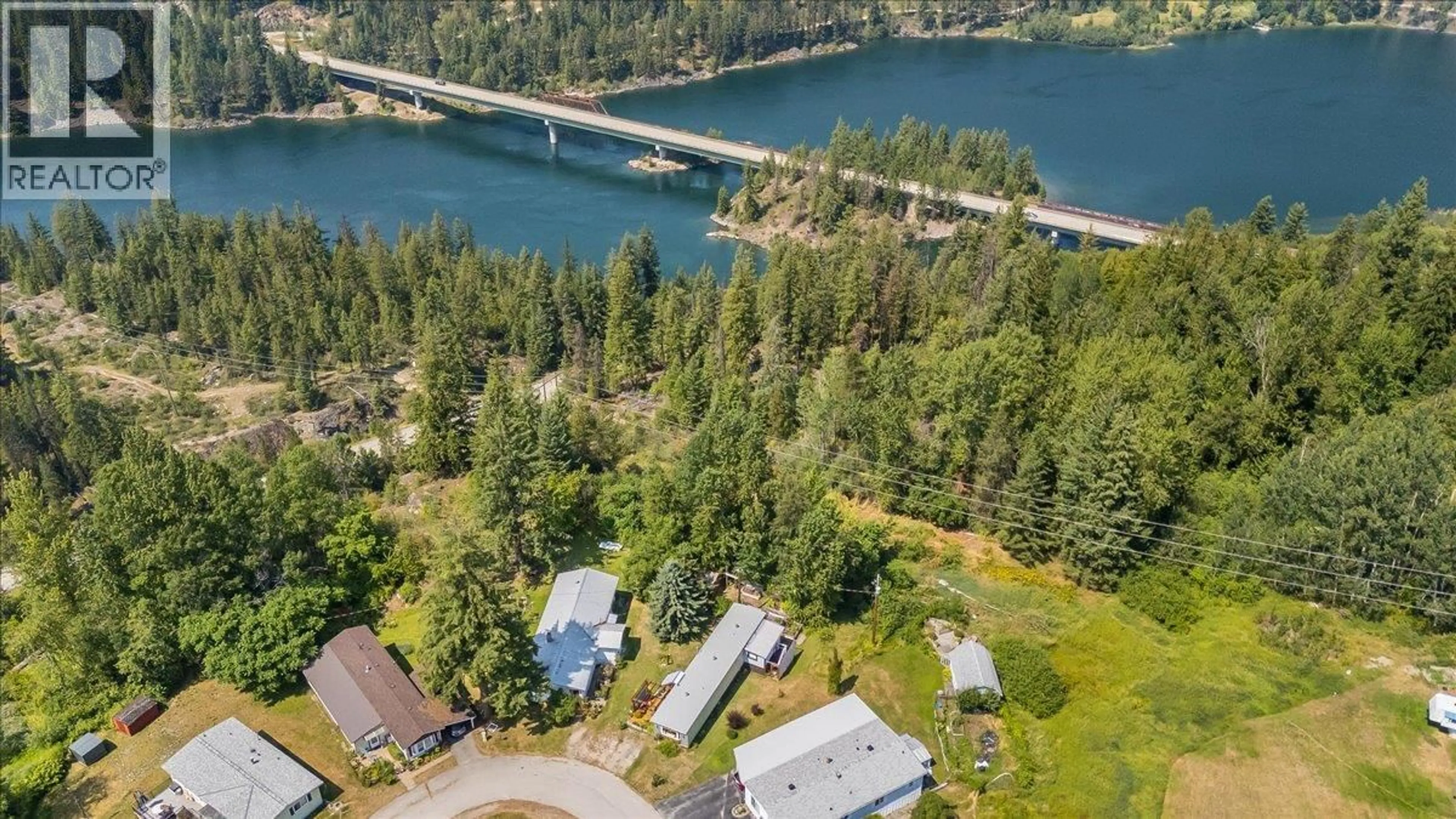 A pic from outside/outdoor area/front of a property/back of a property/a pic from drone, water/lake/river/ocean view for 18 - 2917 GEORAMA ROAD, Nelson British Columbia V1L6Y7