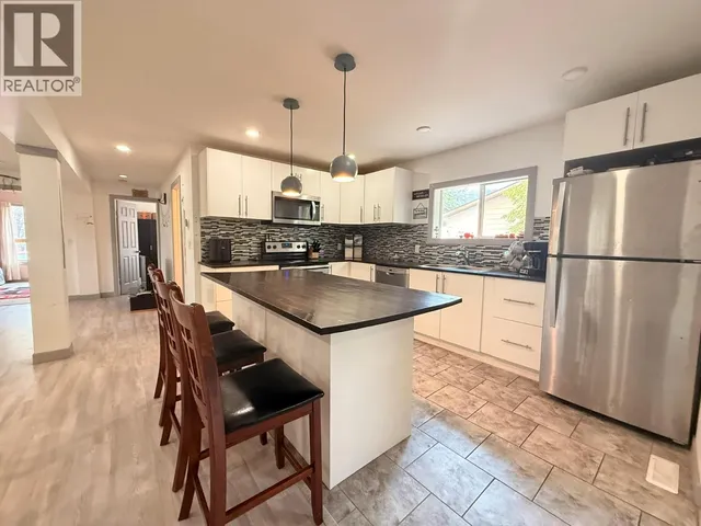 4954 STEVENS AVENUE, Canal Flats 2
