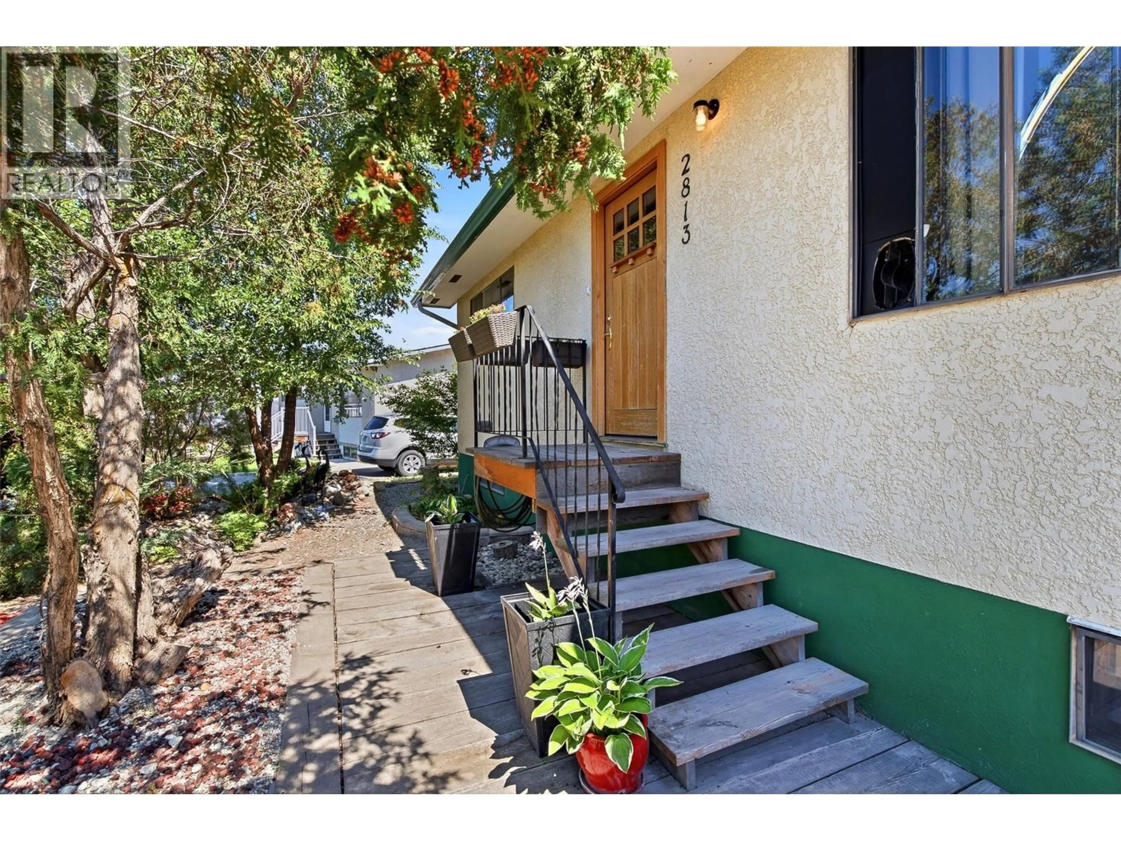 Indoor entryway for 2813 CRANNA CRESCENT, Merritt British Columbia V1K1E6