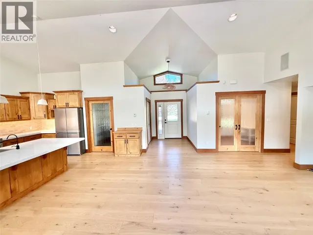 8170 PLOTNIKOFF ROAD, Grand Forks 4