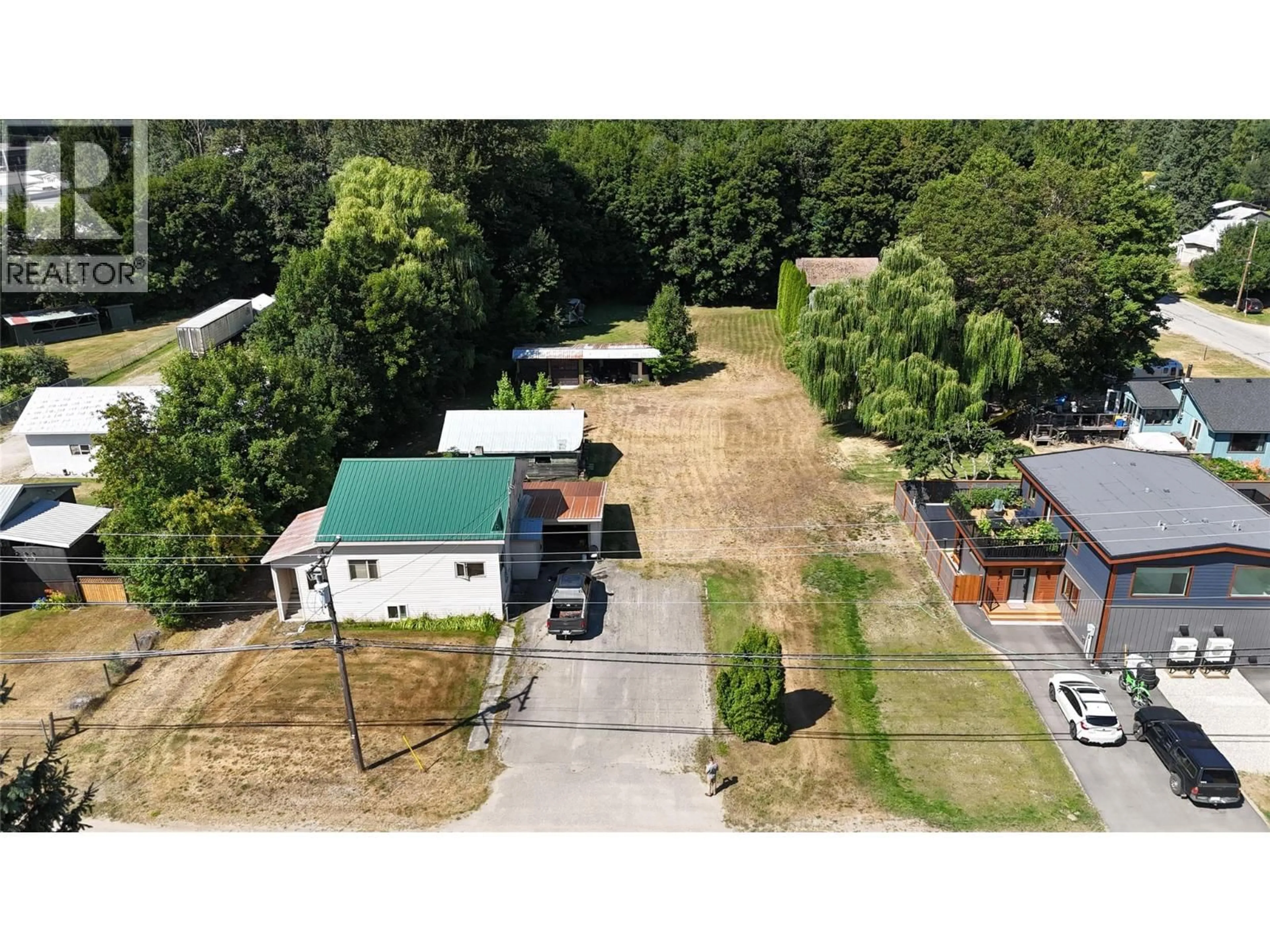 A pic from outside/outdoor area/front of a property/back of a property/a pic from drone, unknown for 719 BIG EDDY ROAD, Revelstoke British Columbia V0E2S0