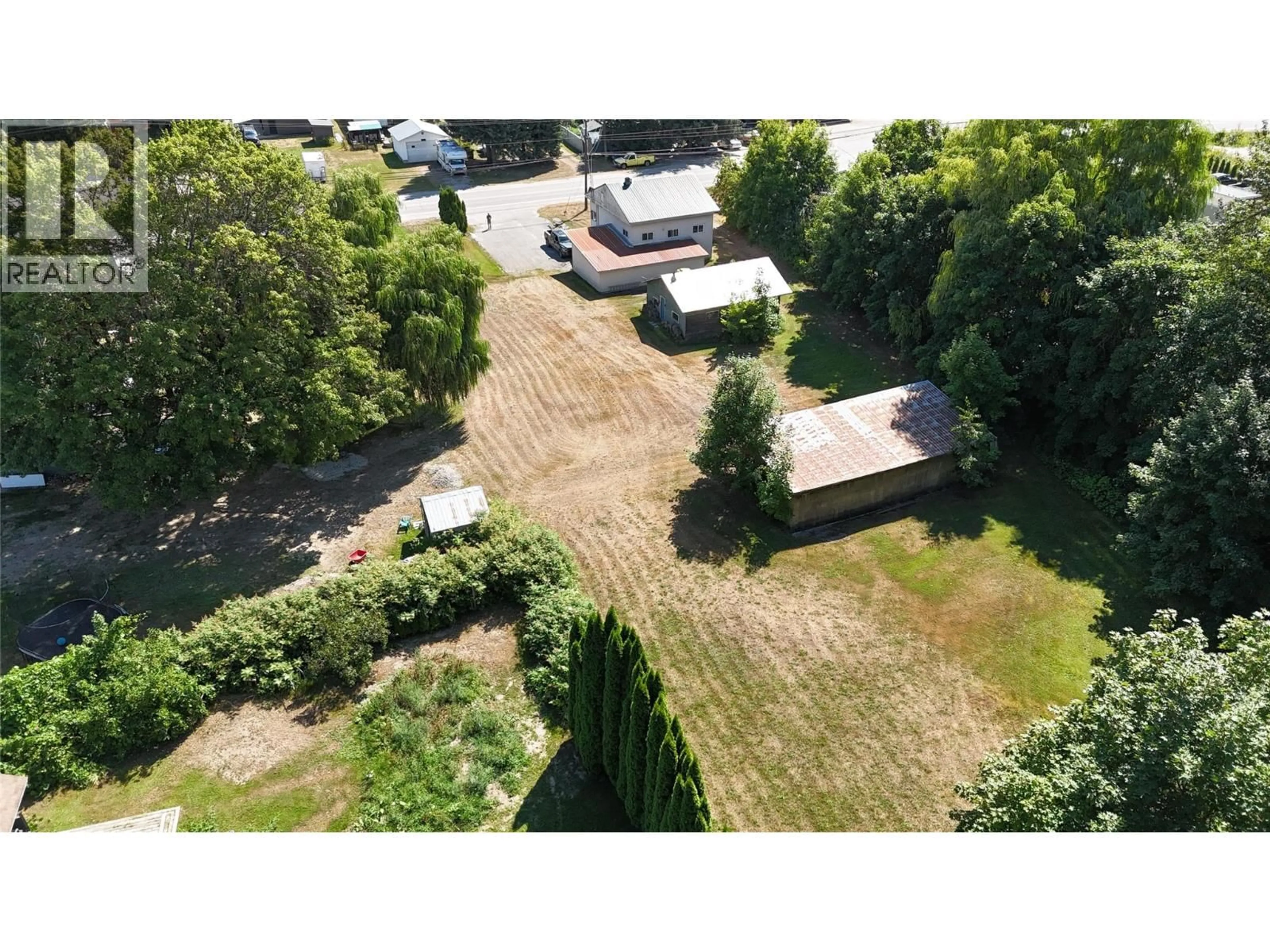 A pic from outside/outdoor area/front of a property/back of a property/a pic from drone, unknown for 719 BIG EDDY ROAD, Revelstoke British Columbia V0E2S0