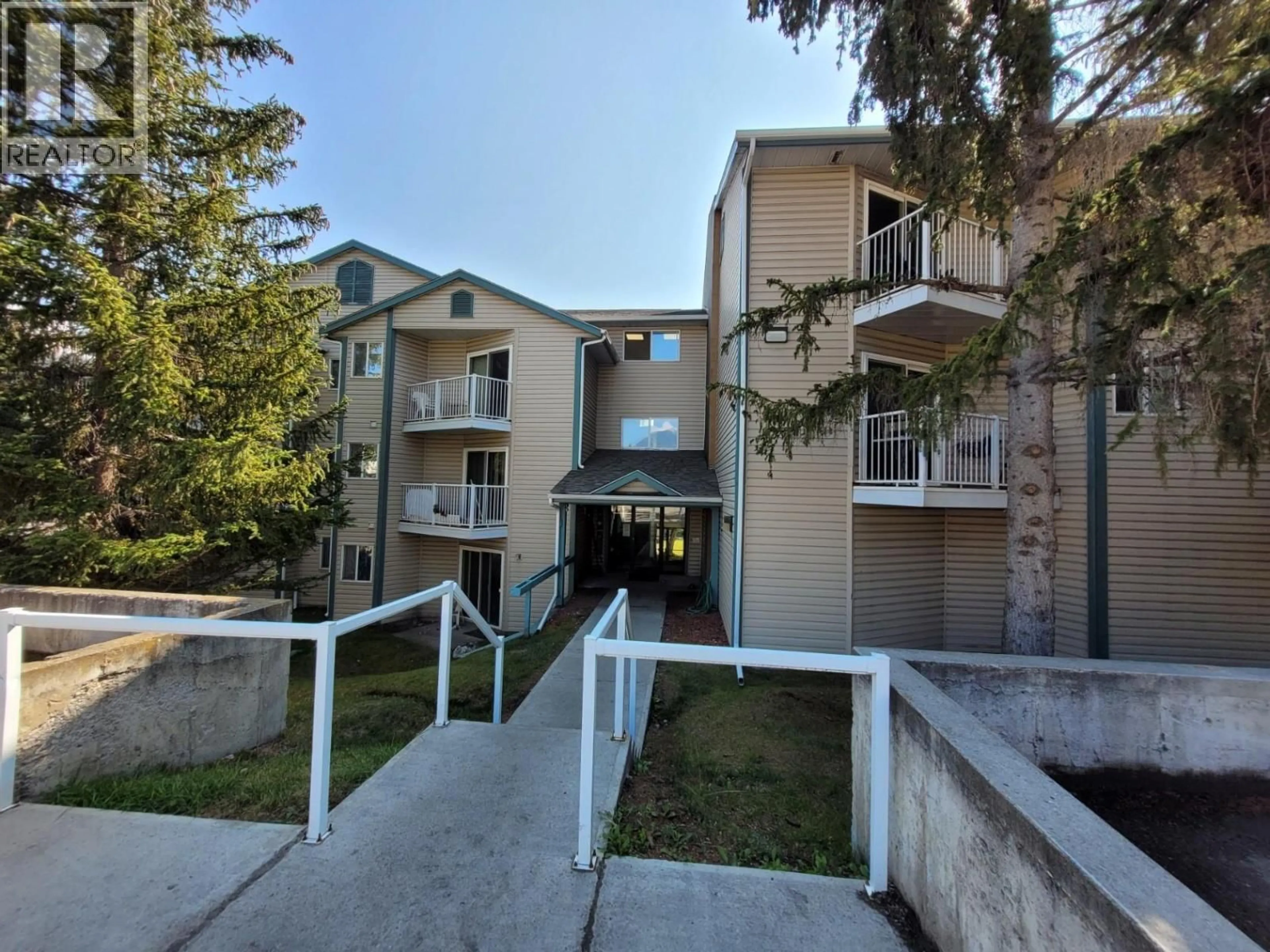 A pic from outside/outdoor area/front of a property/back of a property/a pic from drone, unknown for 314 - 501 ELK STREET, Elkford British Columbia V0B1H0