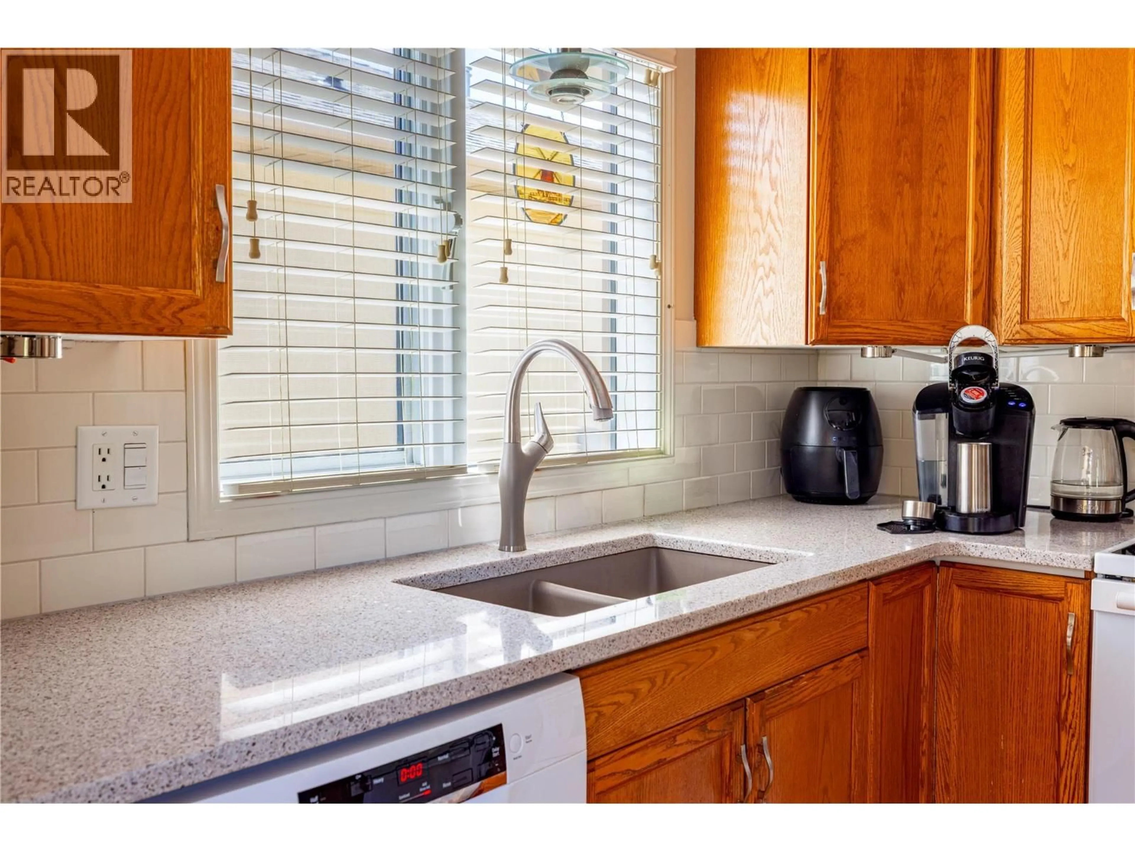 Standard kitchen, ceramic/tile floor for 9 - 595 YATES ROAD, Kelowna British Columbia V1V1P8