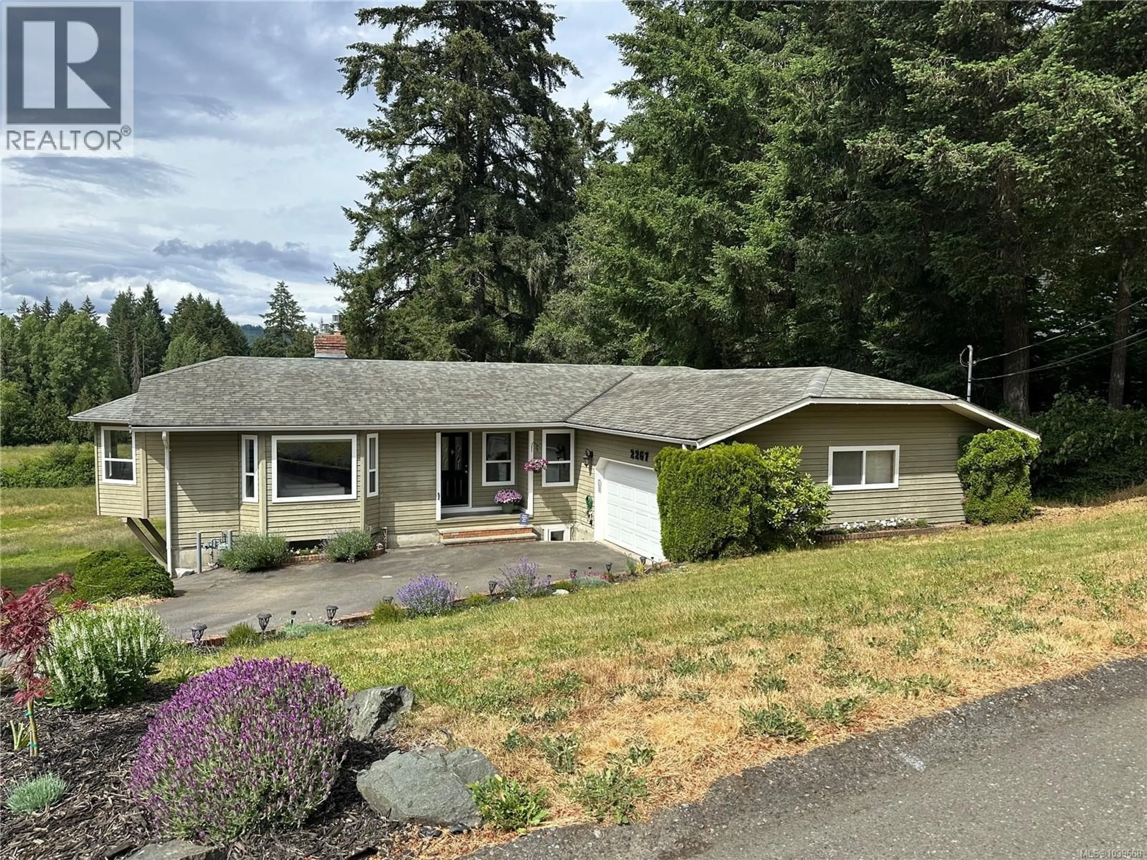 Home with vinyl exterior material, street for 2267 REGINA DRIVE, Duncan British Columbia V9L5V3