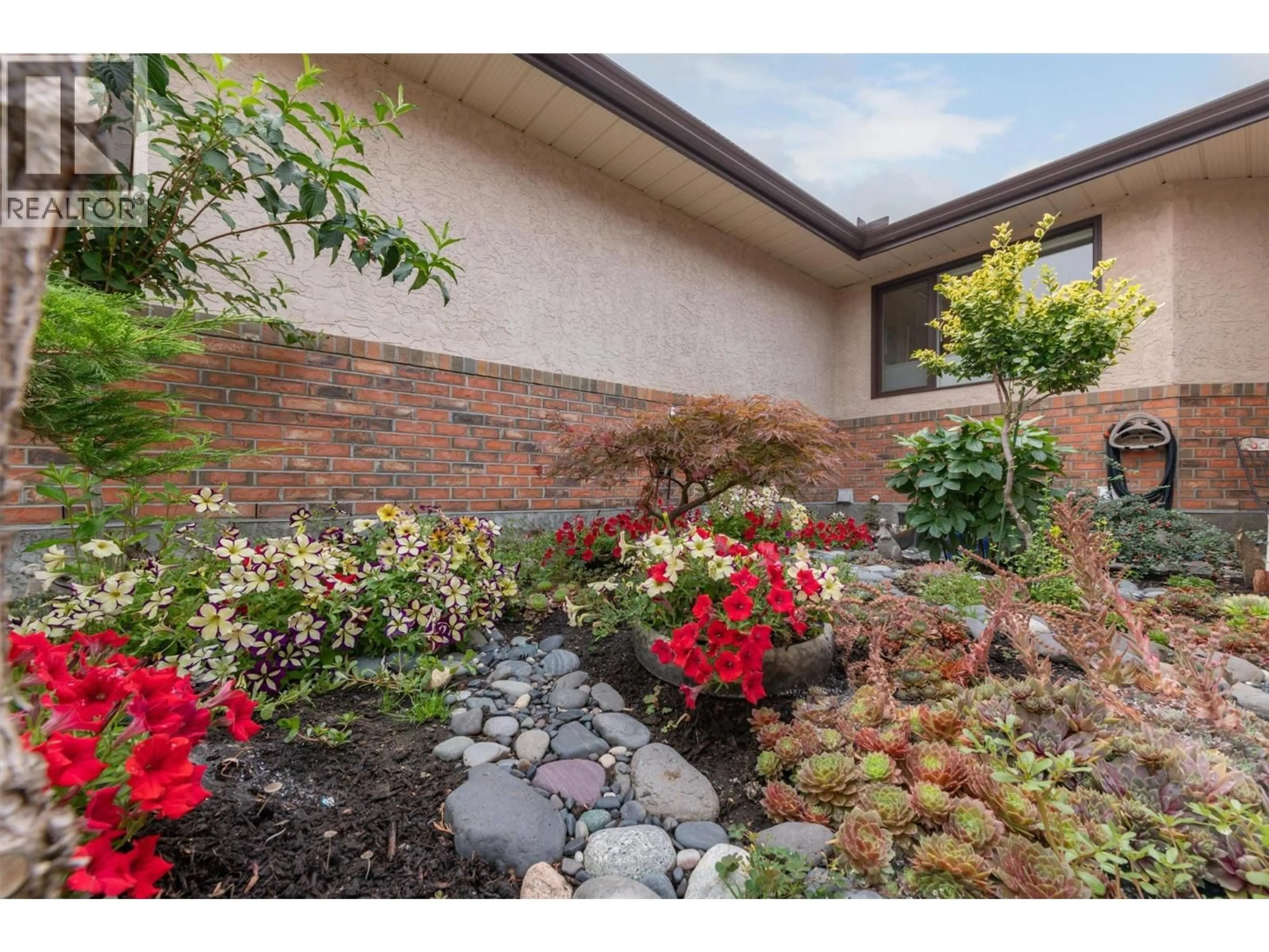 Unknown for 83 - 2200 GORDON DRIVE, Kelowna British Columbia V1Y8T7