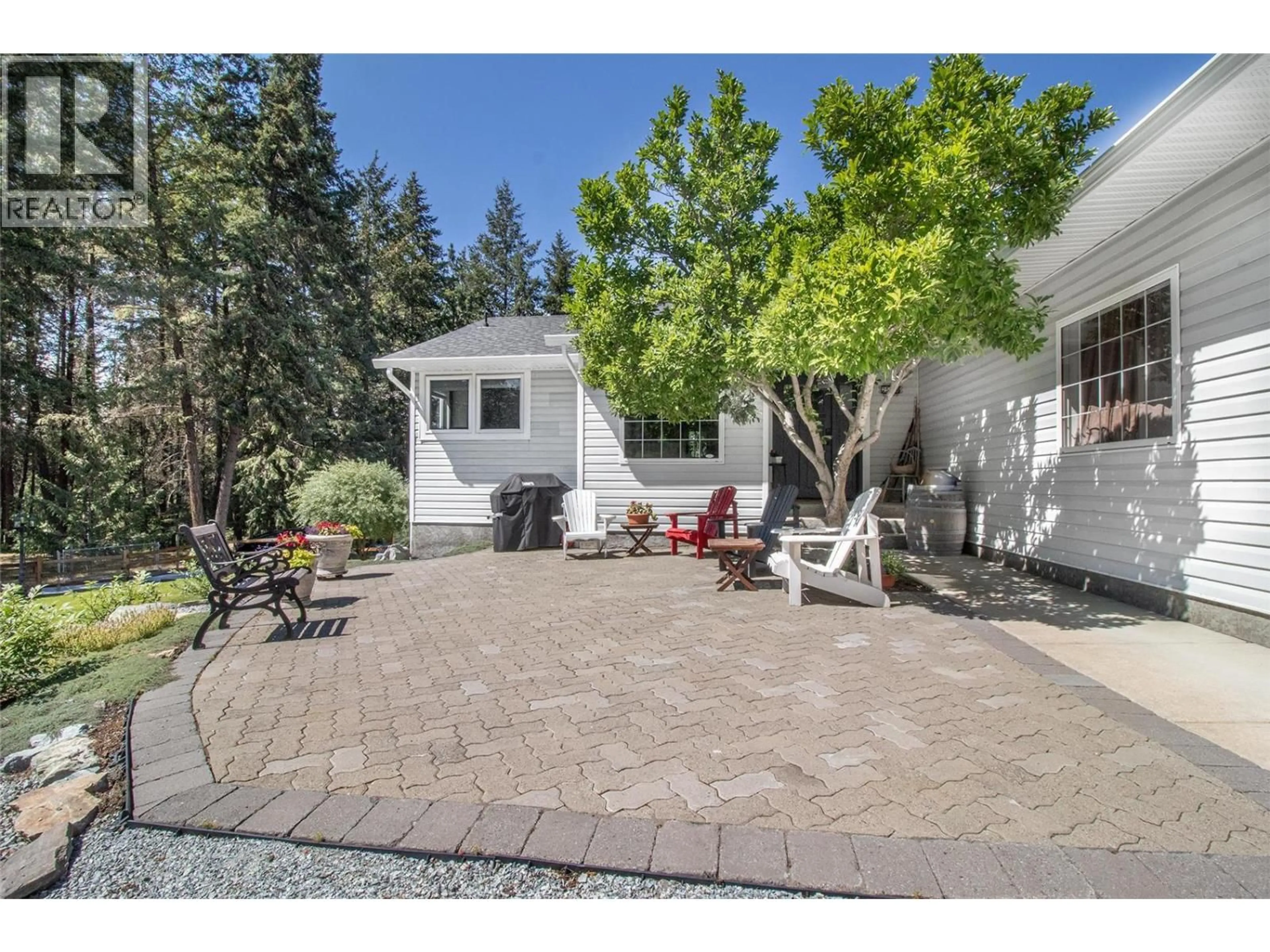 Patio, street for 2508 HARVARD ROAD, Kelowna British Columbia V1W4C2