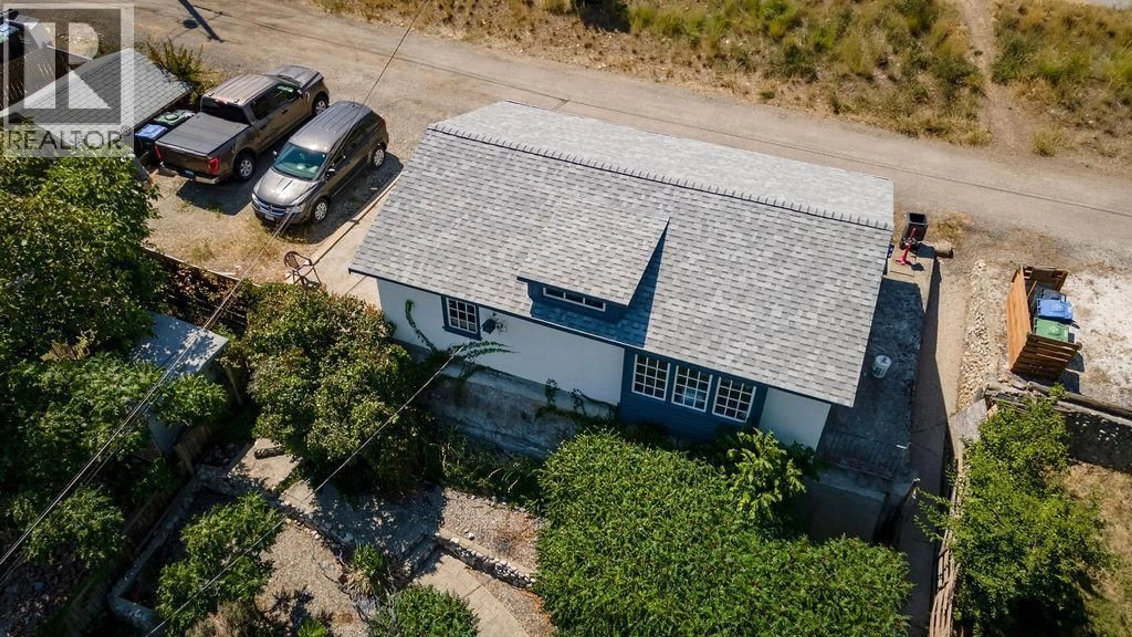 A pic from outside/outdoor area/front of a property/back of a property/a pic from drone, street for 6280 OKANAGAN STREET, Oliver British Columbia V0H1T0