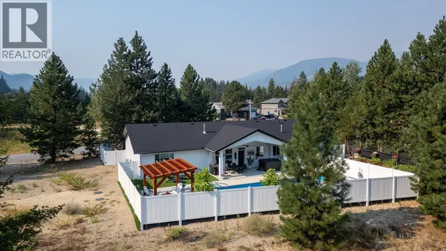 1217 MCPHEE ROAD, Castlegar 5