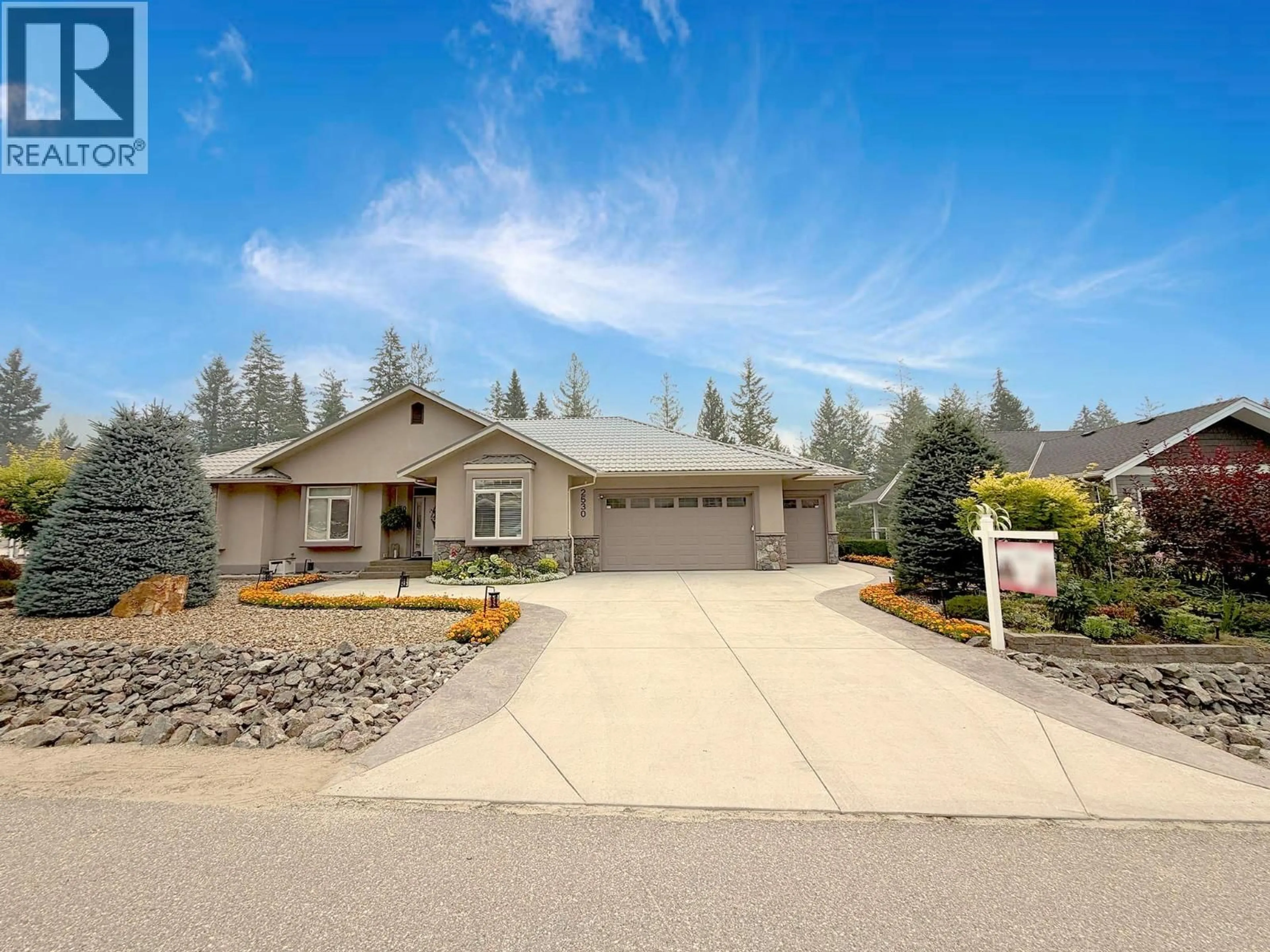 Home with vinyl exterior material, street for 2530 VALLEY PLACE, Blind Bay British Columbia V0E1H2