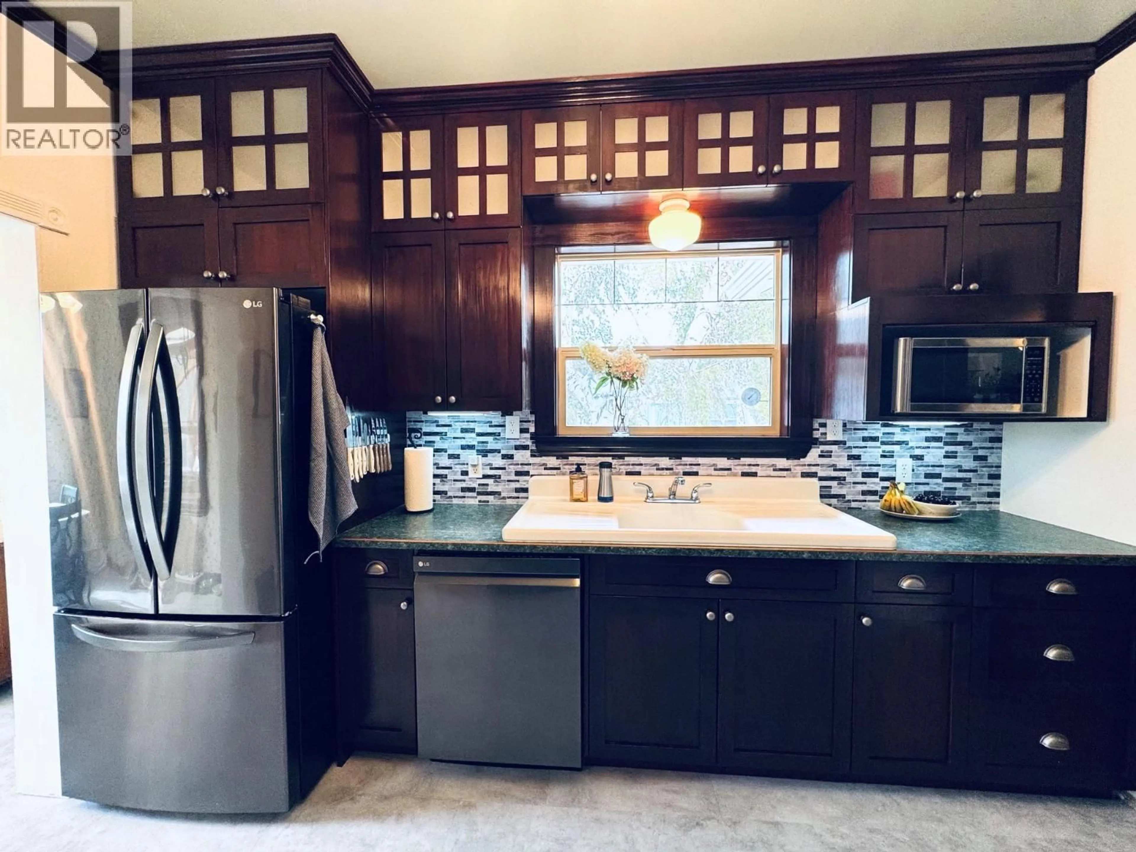 Contemporary kitchen, ceramic/tile floor for 1802 GRANITE AVENUE, Merritt British Columbia V1K1B8