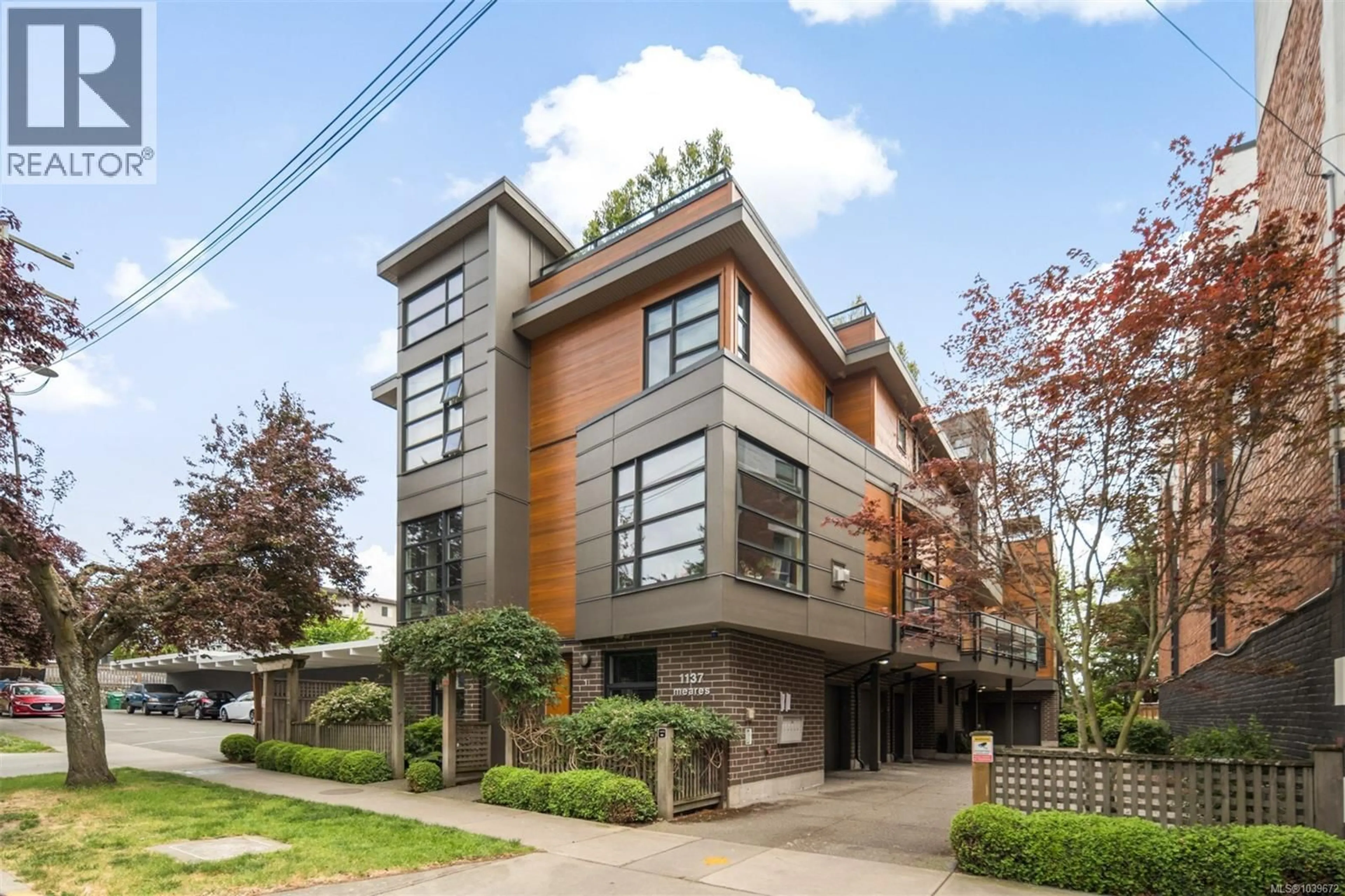 Home with brick exterior material, street for 4 - 1137 MEARES STREET, Victoria British Columbia V8V3J9