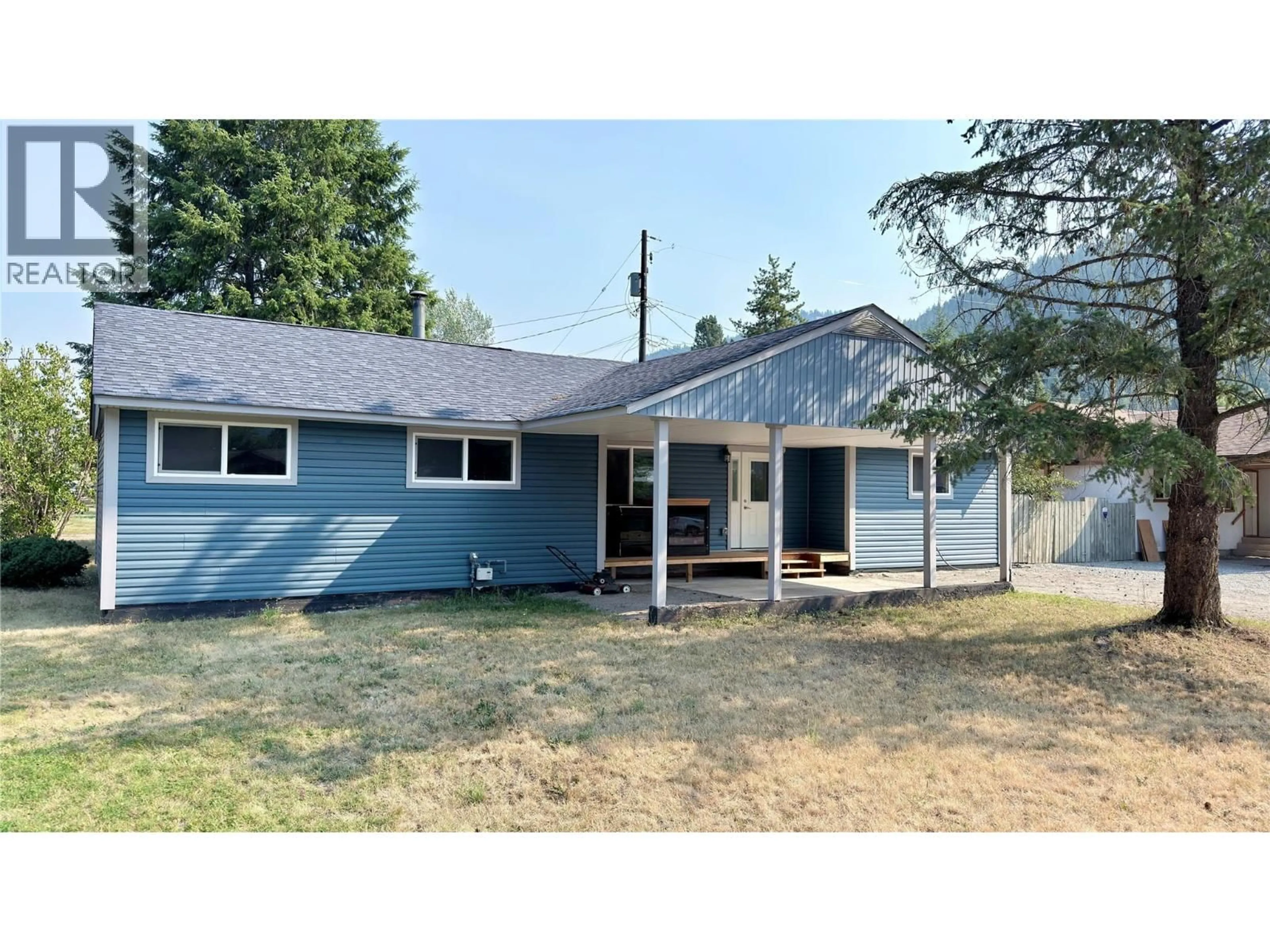 Home with vinyl exterior material, street for 503 WOODGREEN CRESCENT, Greenwood British Columbia V0H1J0