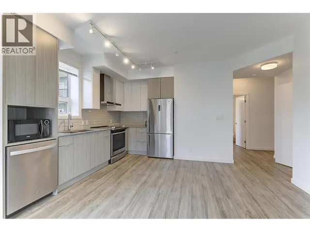 306 - 1775 CHAPMAN PLACE, Kelowna 2