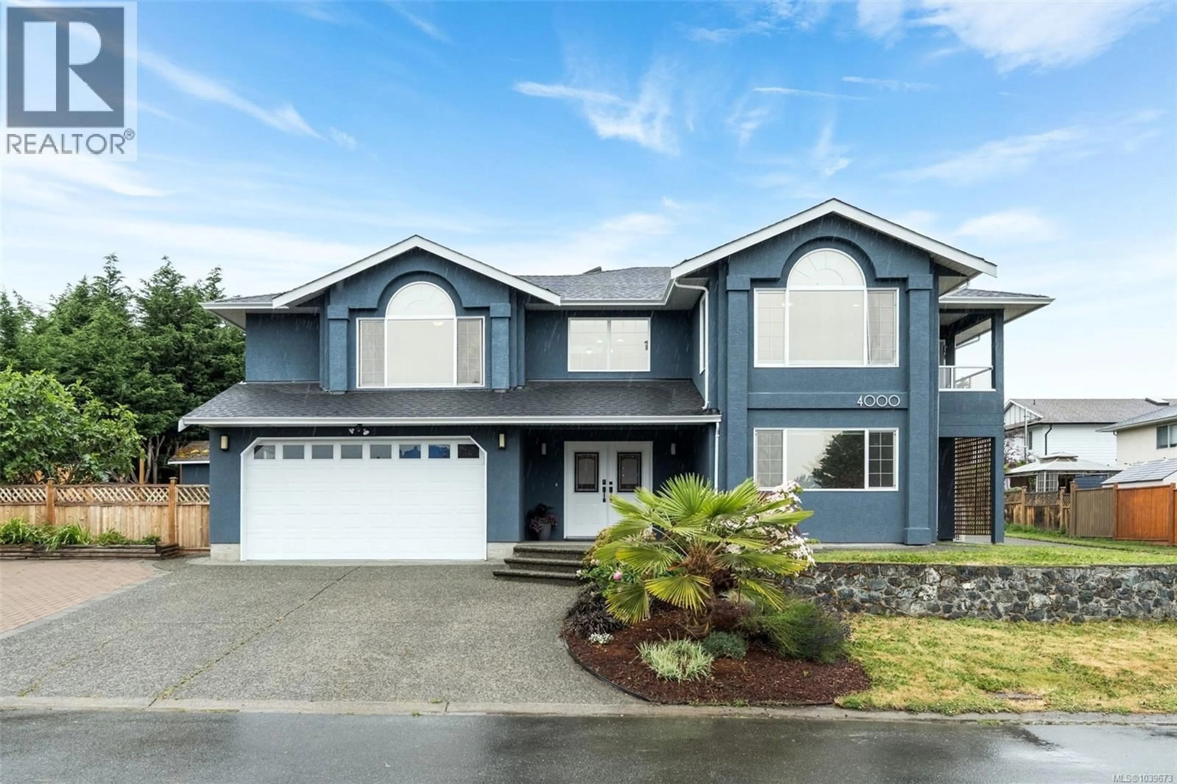 Home with vinyl exterior material, street for 4000 SANTA ROSA PLACE, Saanich British Columbia V8Z7K9
